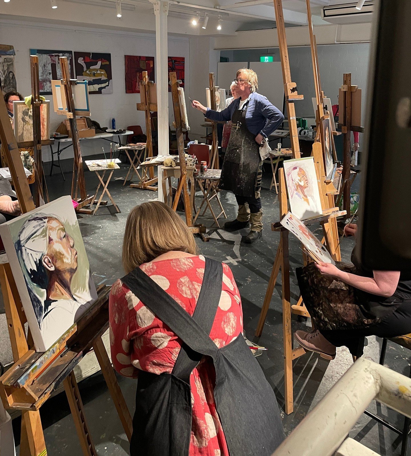 More work to be done. Day two of our Lewis Miller portrait painting workshop today.⁠
⁠
⁠
⁠
⁠
#hawthornartistsociety #artclass #has_art #fromlife #figuredrawing #drawingclass #melbourneart #melbourneartist  #lifedrawing #drawing #artoninstagram #drawi