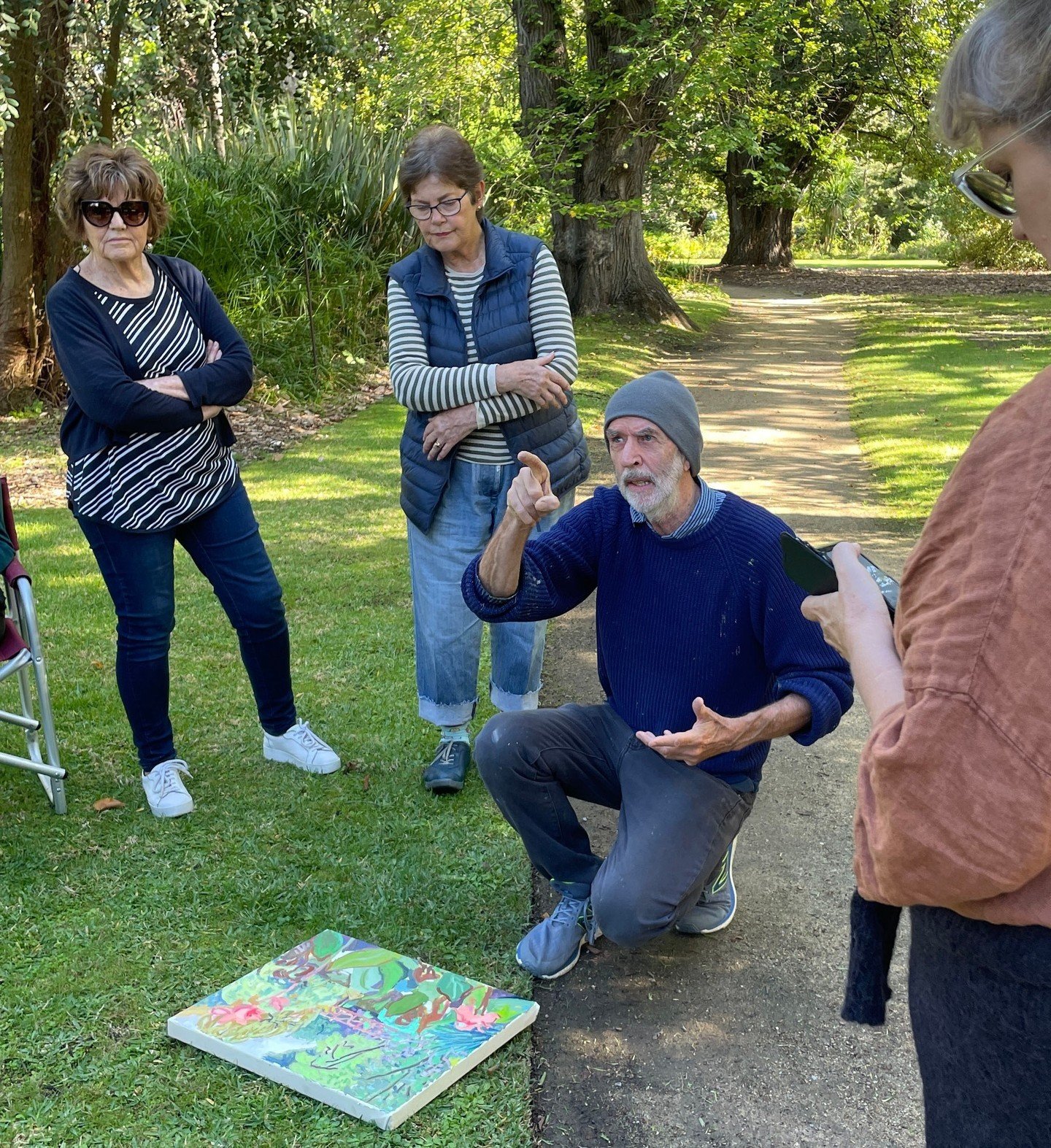 Our third and final Sunday of the sold-out workshop with Mark Dober at Rippon Lea is today. Listen to Mark and paint up a storm (weather permitting).⁠
⁠
⁠
⁠
⁠
#hawthornartistsociety #has_art #artclass #fromlife #landscapepainting #paintingclass #melb