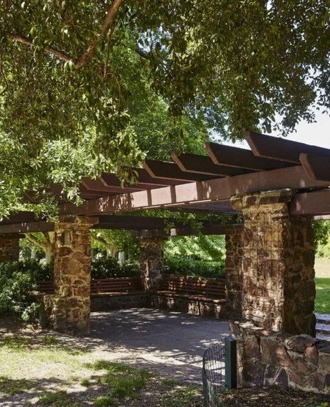 Last Sunday of the month En Plein Air event⁠
Sunday 26 October, 11am&ndash;2pm⁠
Victoria Gardens, Prahran⁠
⁠
This month we&rsquo;re heading to Victoria Gardens &mdash; a quiet Victorian park on High Street, between Williams Road and Chapel Street.⁠
⁠