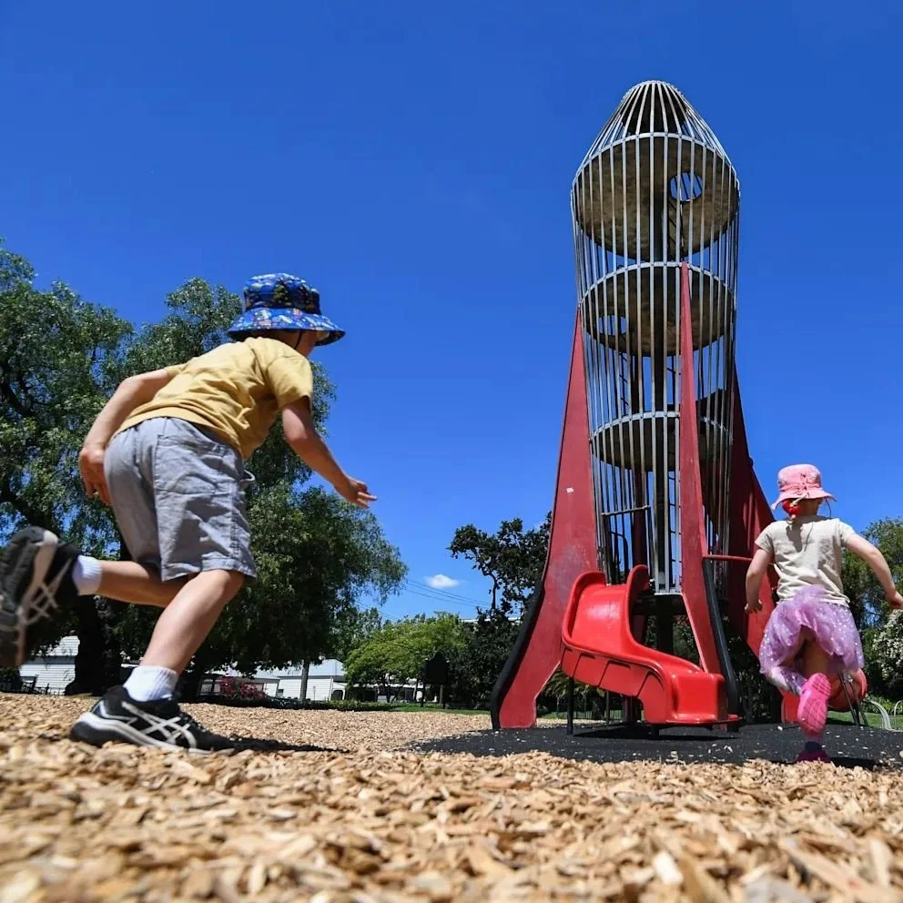 February last Sunday of the month⁠
en plein air session Central Garden, Hawthorn (behind Swinburn).⁠
⁠
22  February, 11am&ndash;2pm (throw down at 1.45pm).⁠
⁠
About the Location: The Gardens are a nice and compact park with plenty of trees and a play