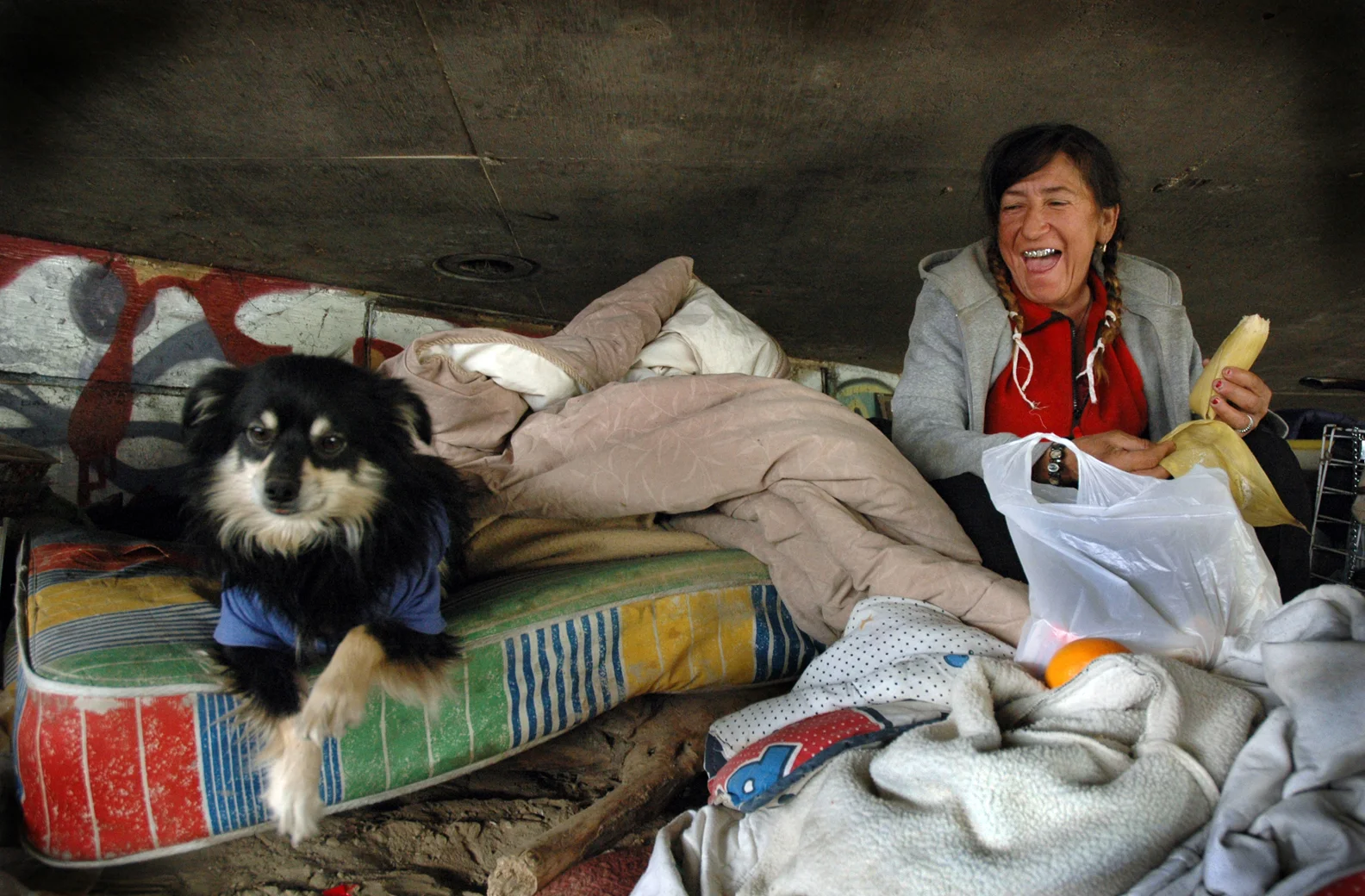 Apara and Rosie, Sepulveda Dam basin, 2007