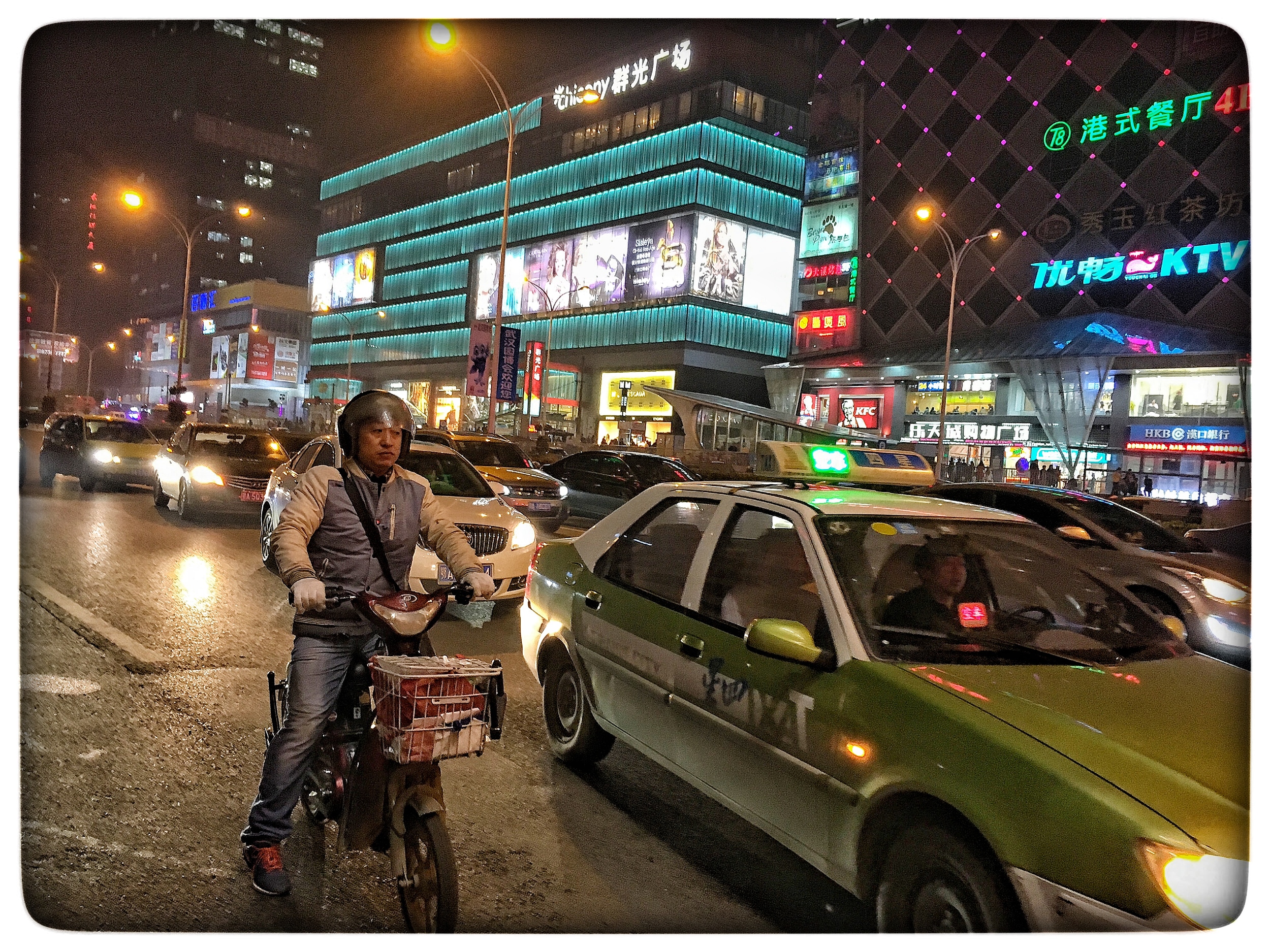  Wuhan at night 