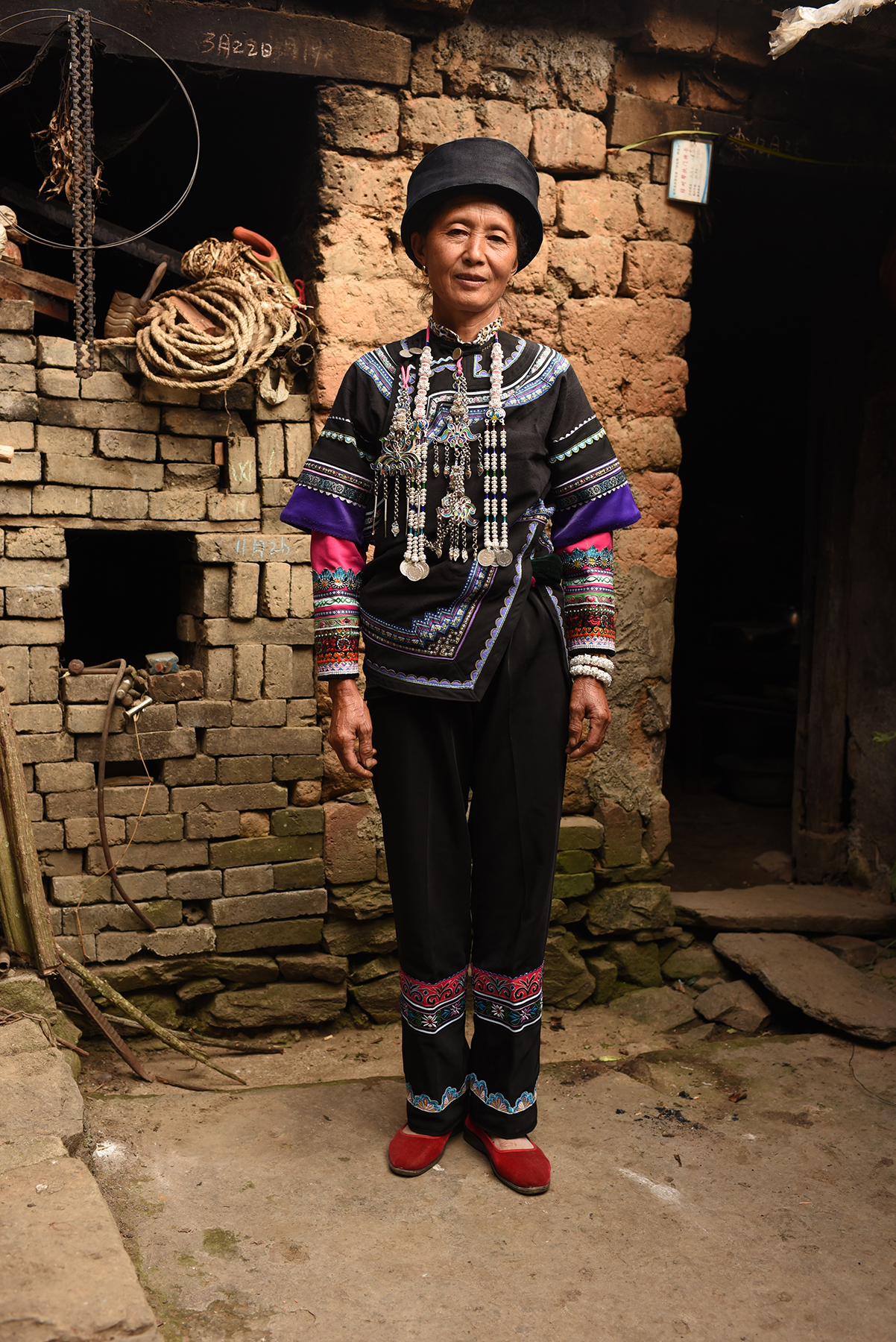  Li Apang, inheritor of Yi Lezuo traditional dance. Dieshi village, Yunnan, 2017. 