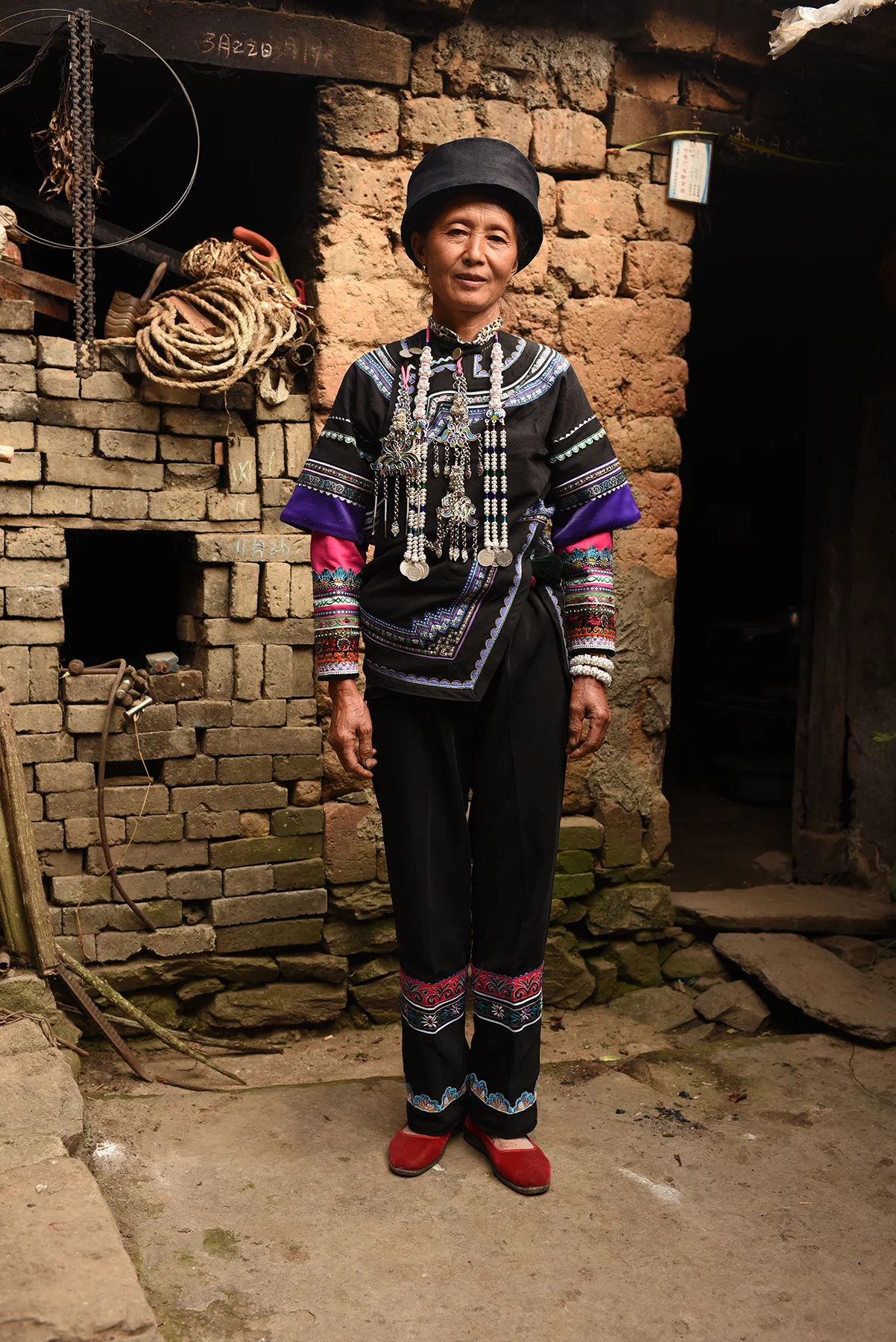 Li Apang, inheritor of Yi Lezuo traditional dance. Dieshi village, Yunnan, 2017.
