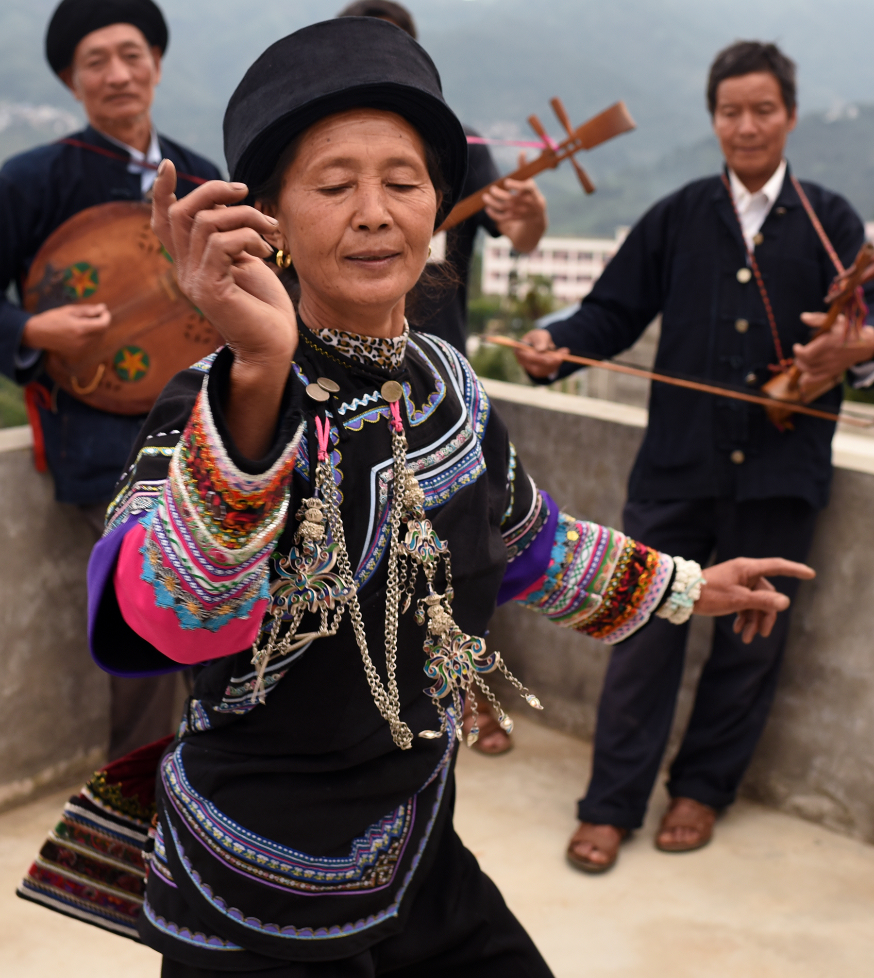  Li Apang, inheritor of Yi Lezuo traditional dance. Dieshi village, Yunnan, 2017. 