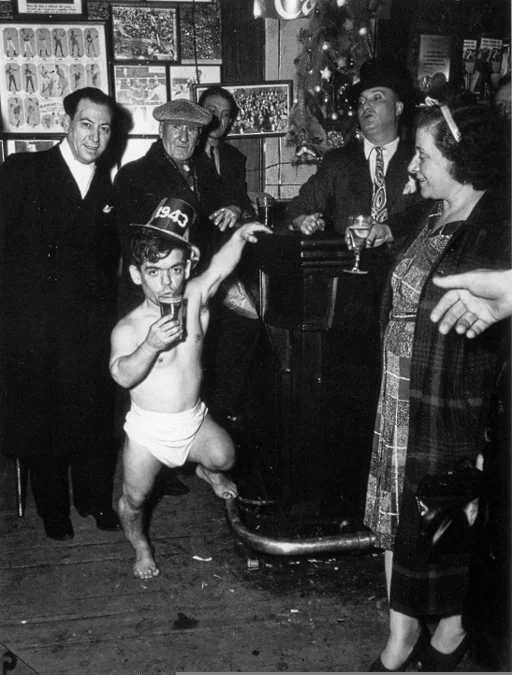 WEEGEE 2.jpg