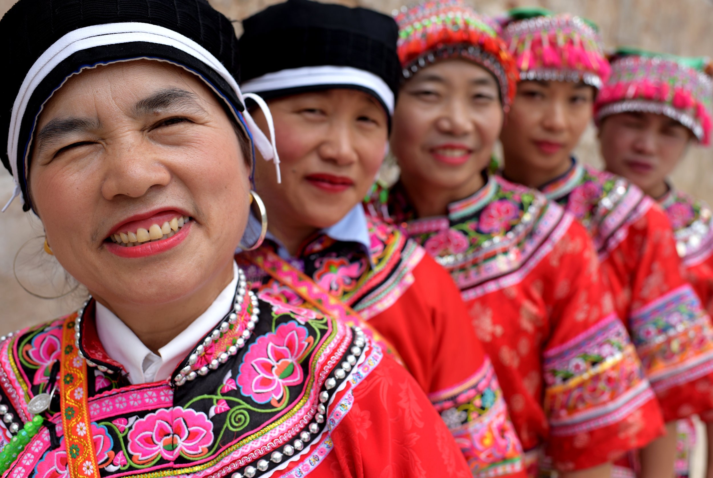 Zhang Mei Qiong and her dancers