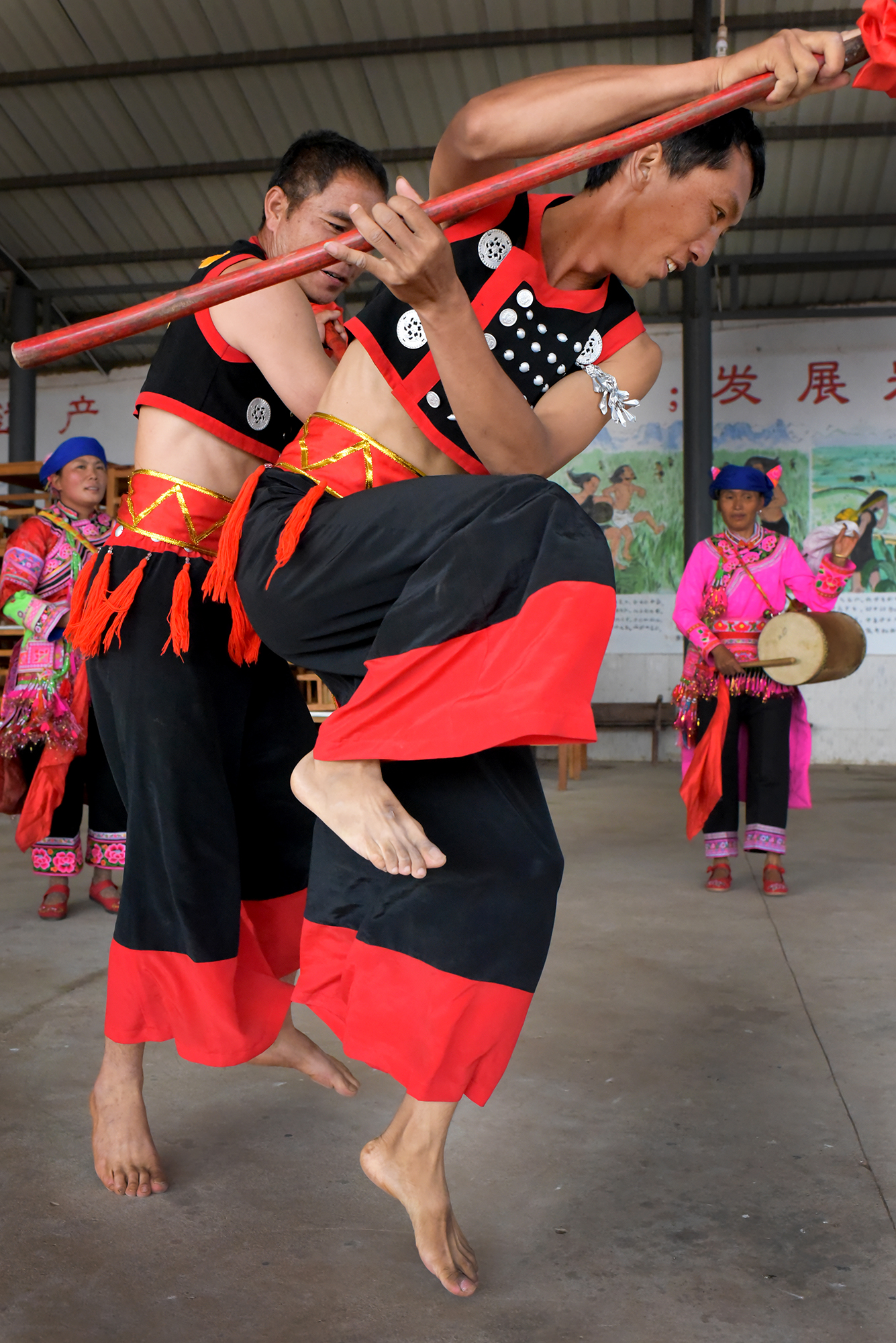  Hua Gu dance and costume design; Yi people of Mo Pi village 