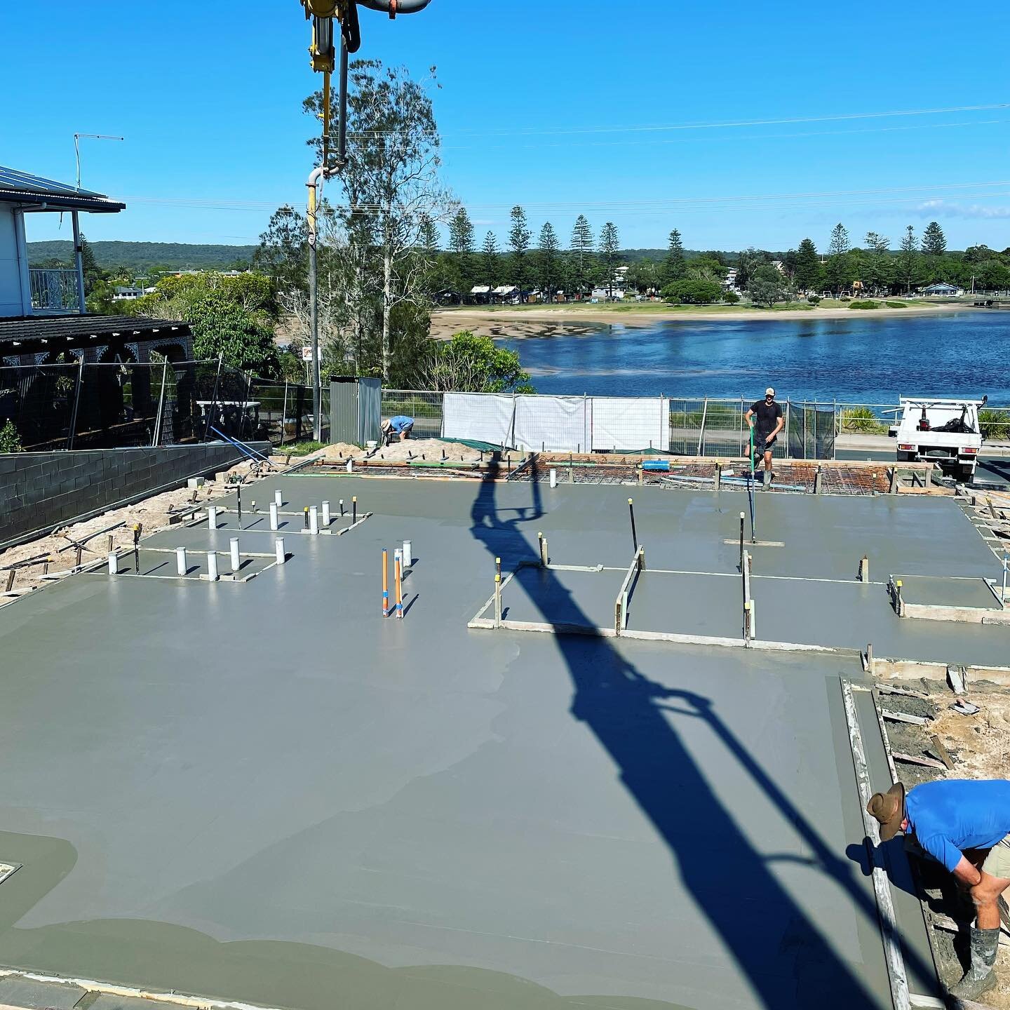 Slab being poured at Ocean Drive today. A window of good weather&hellip; 

#architecture #design #concrete #building #construction