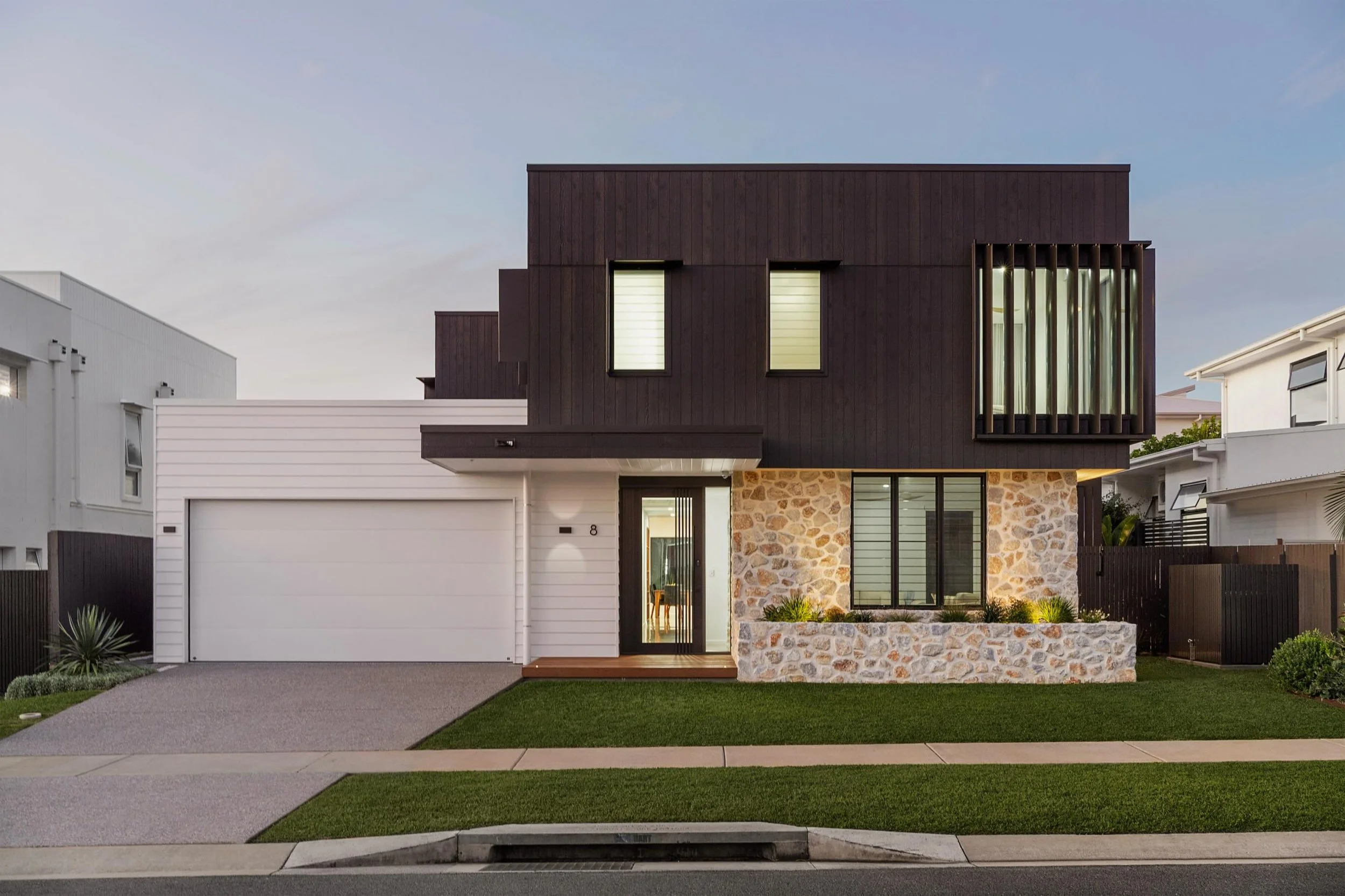 A recently completed Home in Skennars Head - A refined modern coastal retreat, thoughtfully designed for relaxed living. 

Thank you to the clients and to Matt @mgm_building for bringing this to life. 

Photographer @pacificmedia_au 

#architecture #