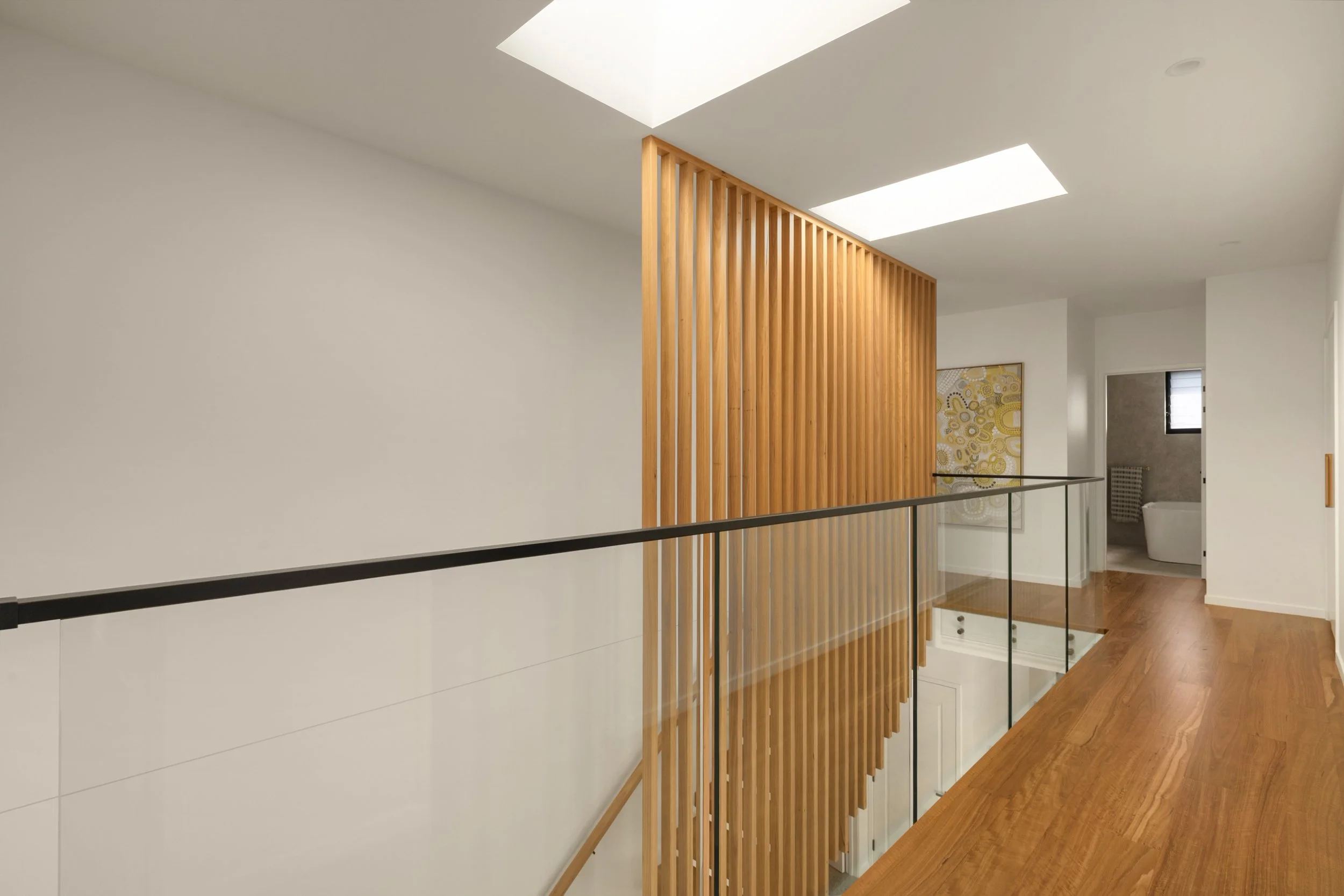 4. Upstairs Landing.jpg