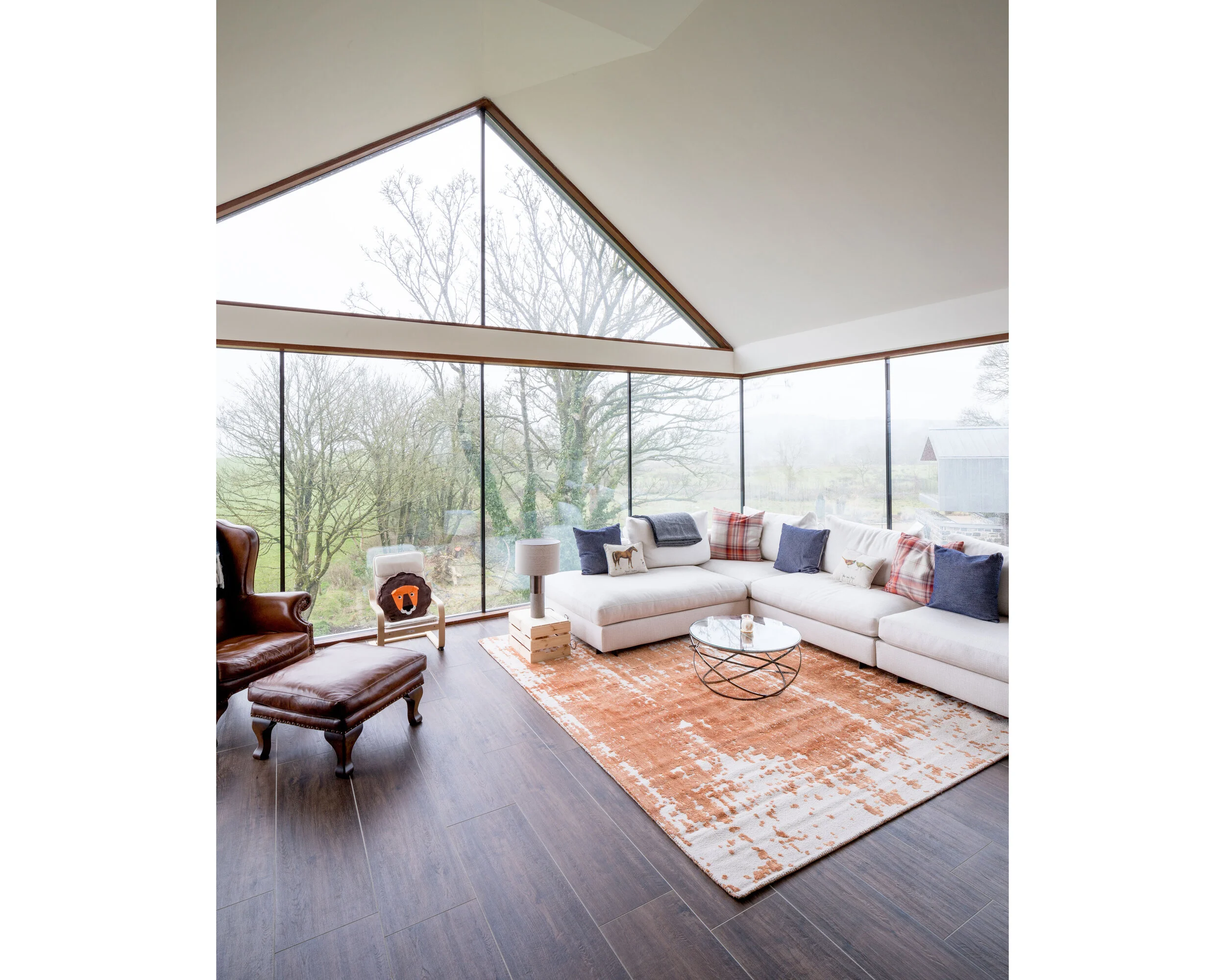 Loughloughan_Internal_01.jpg