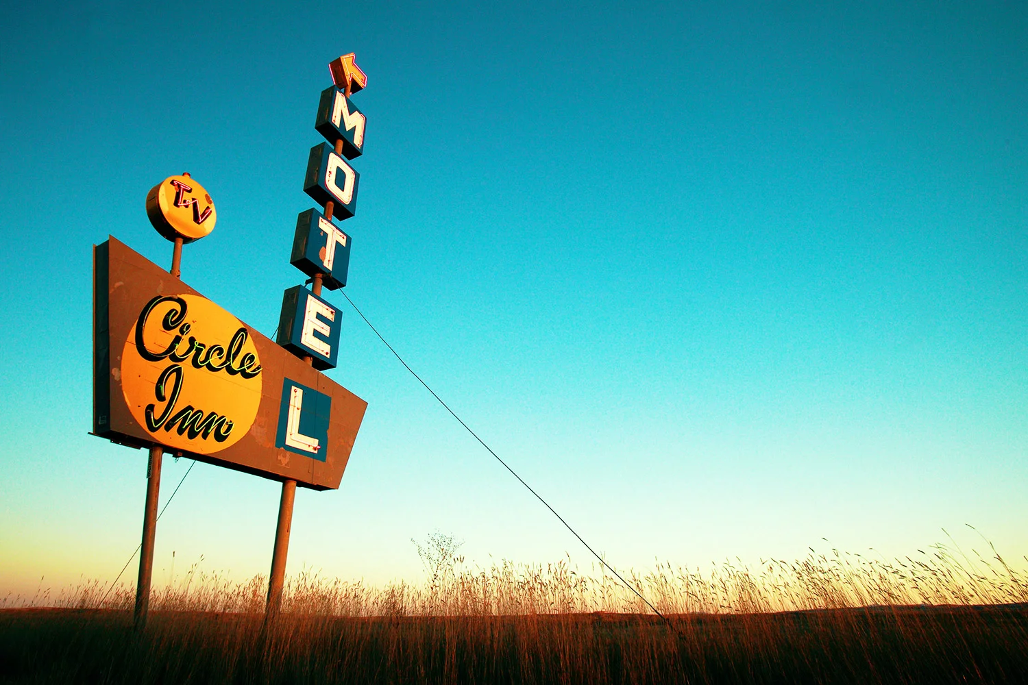 Circle Inn Color