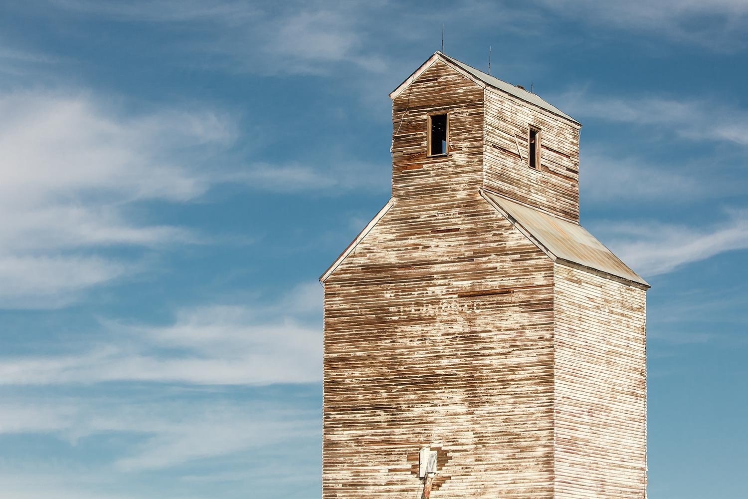  An old grain elevator in Rapelje, Montana.   → Buy a Print   or   License Photo   