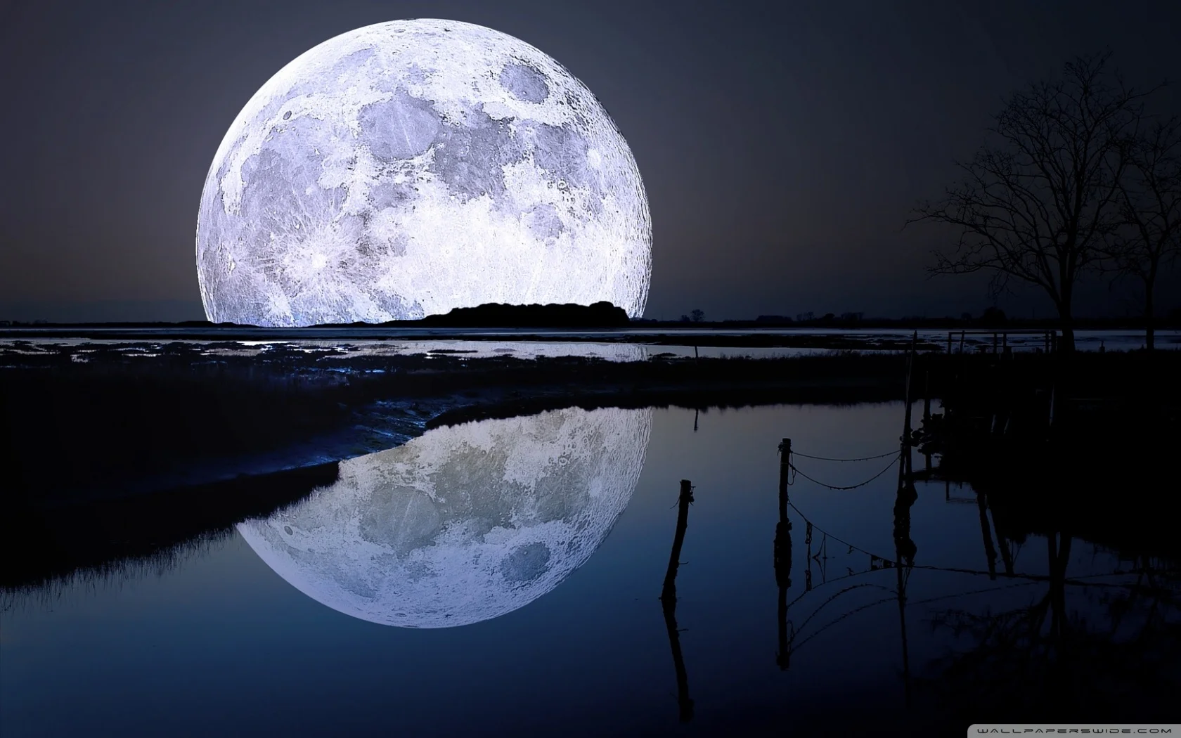 full_moon_reflection-wallpaper-1680x1050.jpg