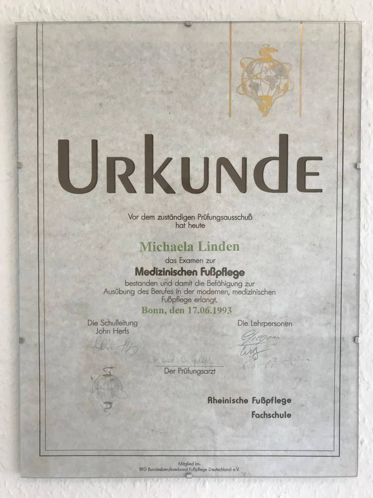 Urkunde_Fußpflege_1993.jpeg