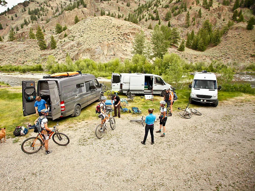 OutsideVan-9.jpg