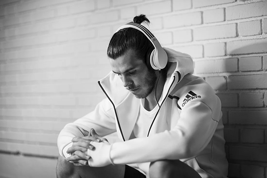 7a Gareth Bale listening headphones Ben Duffy Photography.jpg