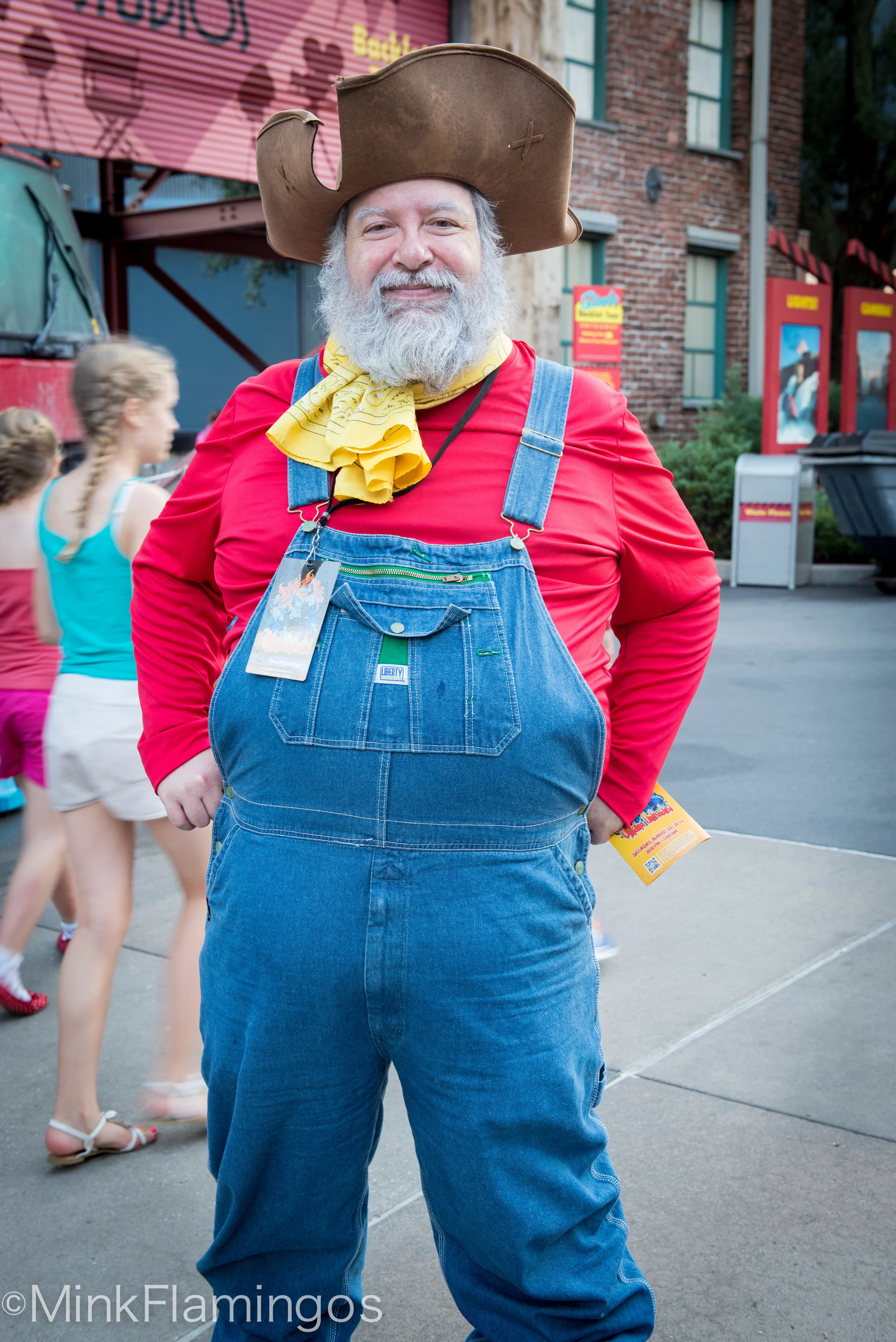 This guy's Stinky Pete Cosplay at Villains Unleashed is Even Better Than The Real Thing
