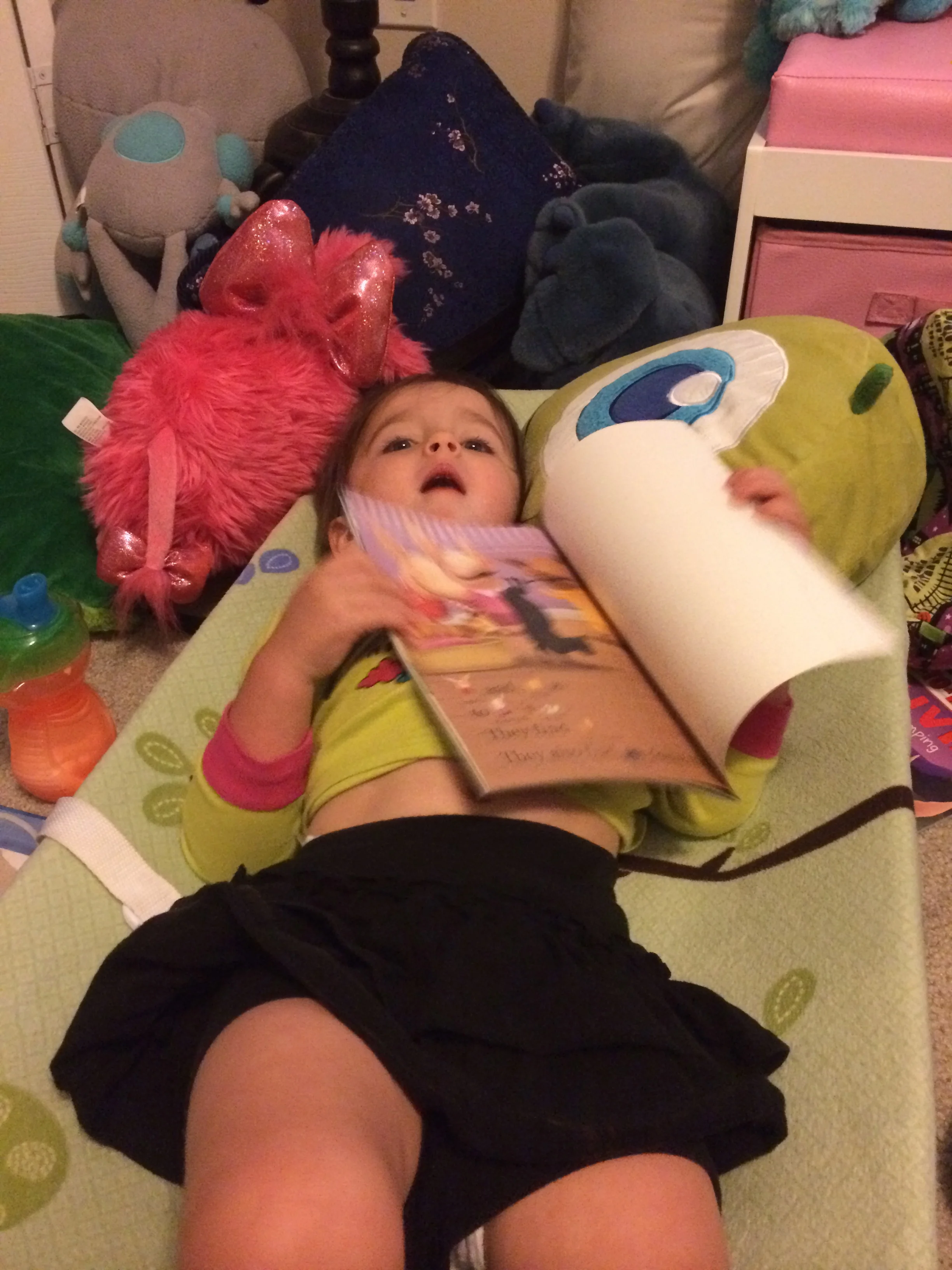 MOMMY! PIGGY! (It's an Olivia book)