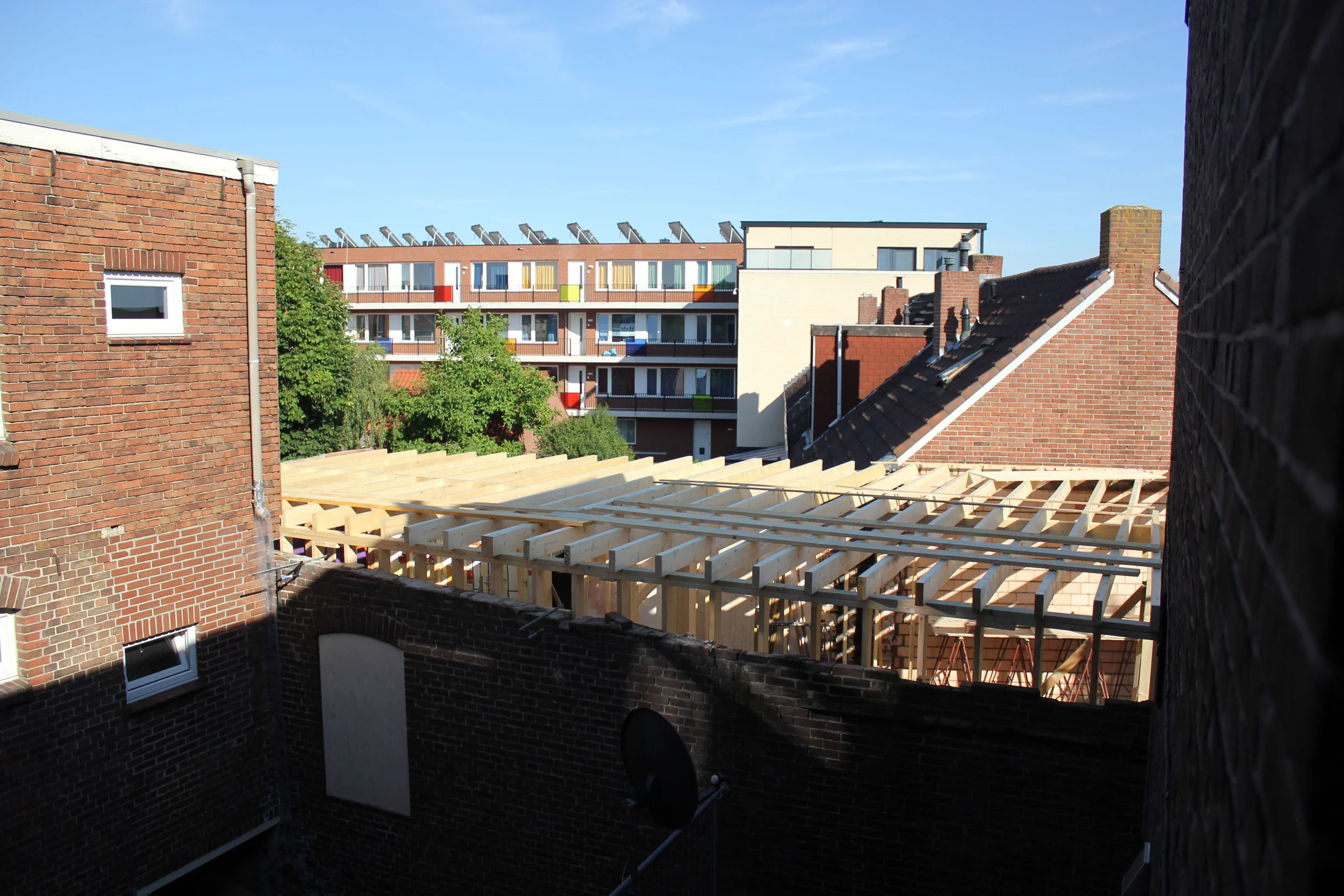  Appartementen gezien vanuit een naburig pand 