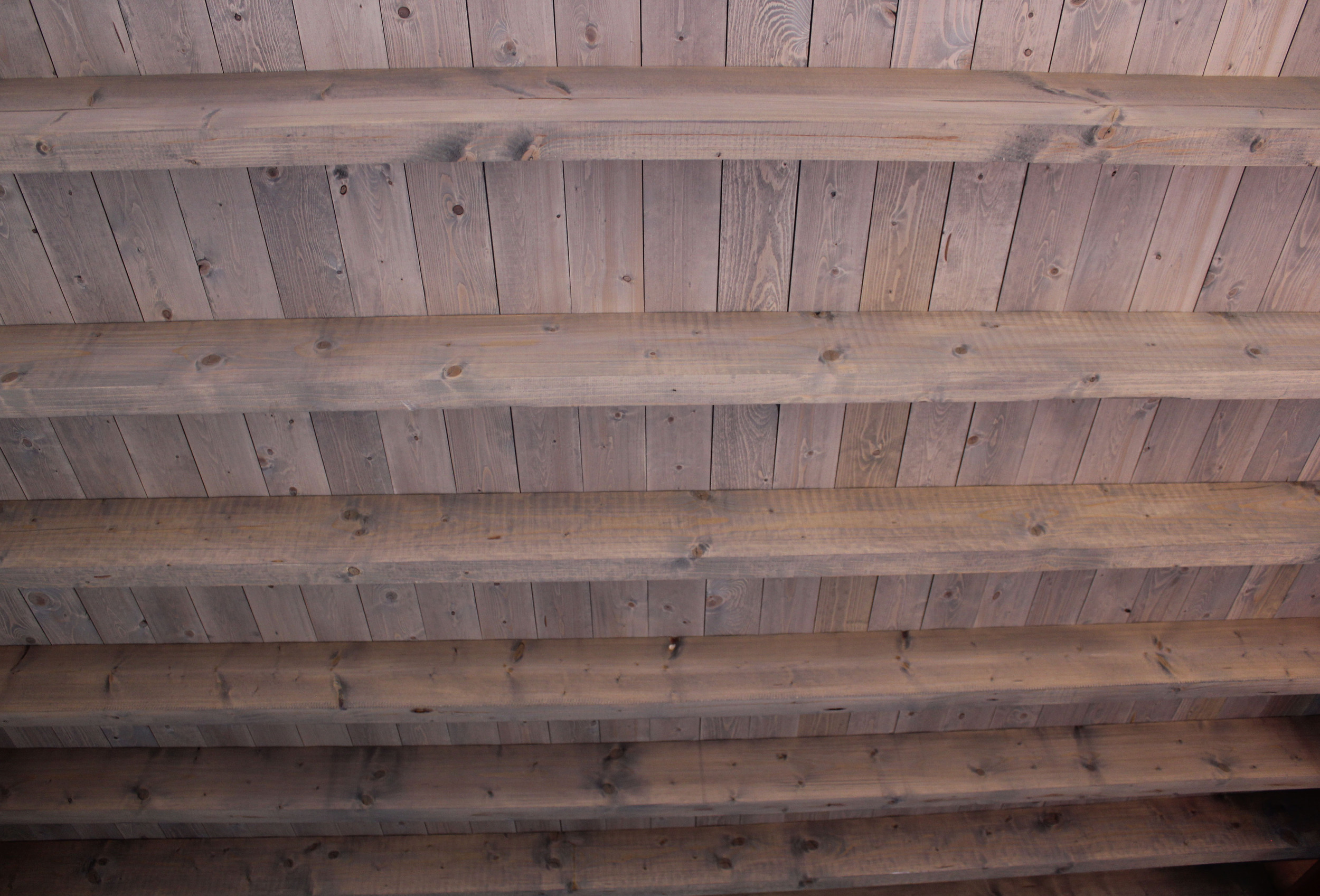  Het plafond van de begane grond is al volledig klaar 