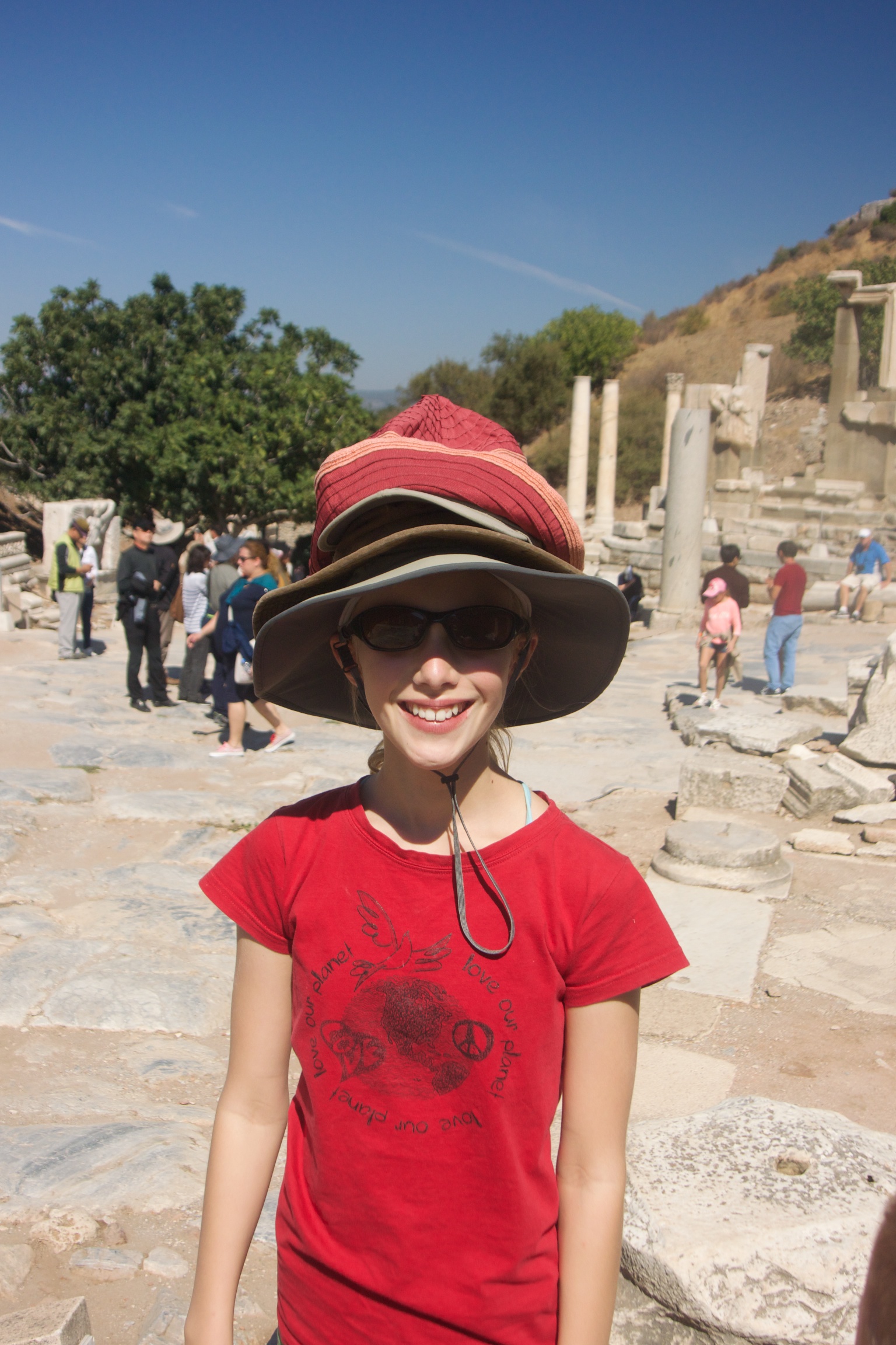 Zoe, Hat Acrobat