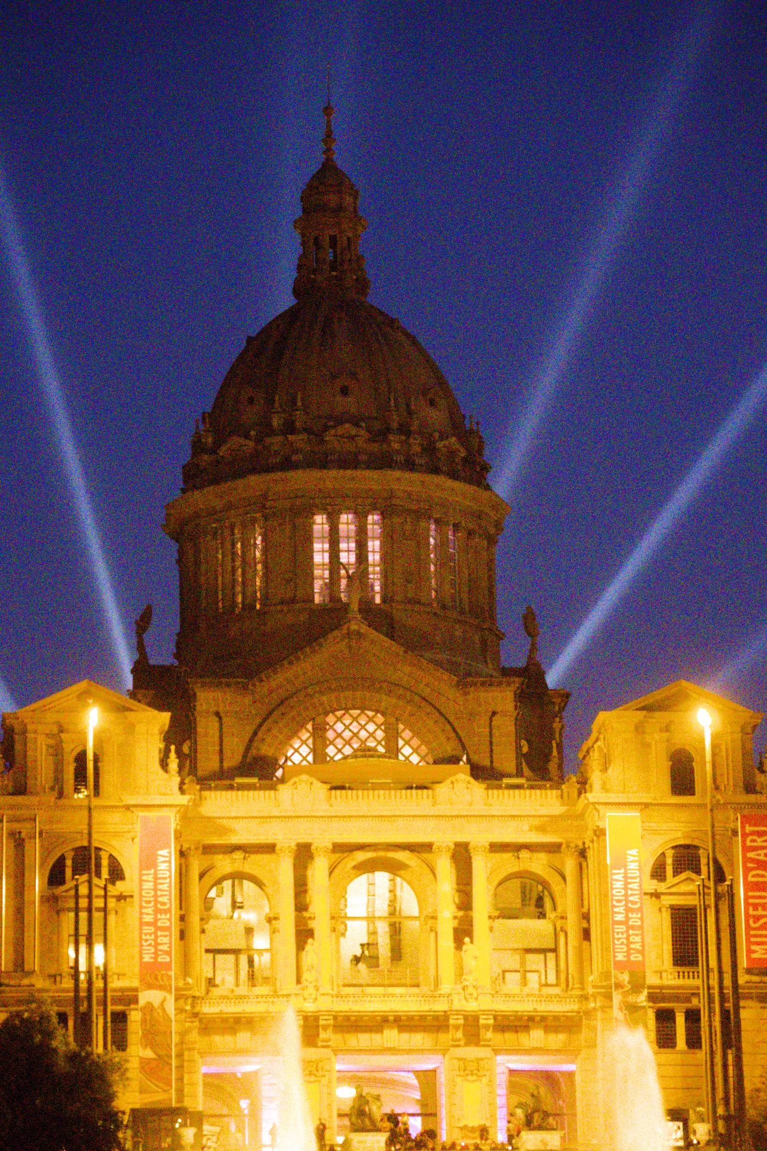 Dwayne-in-Spain's Stay, Mainly Entre Planes