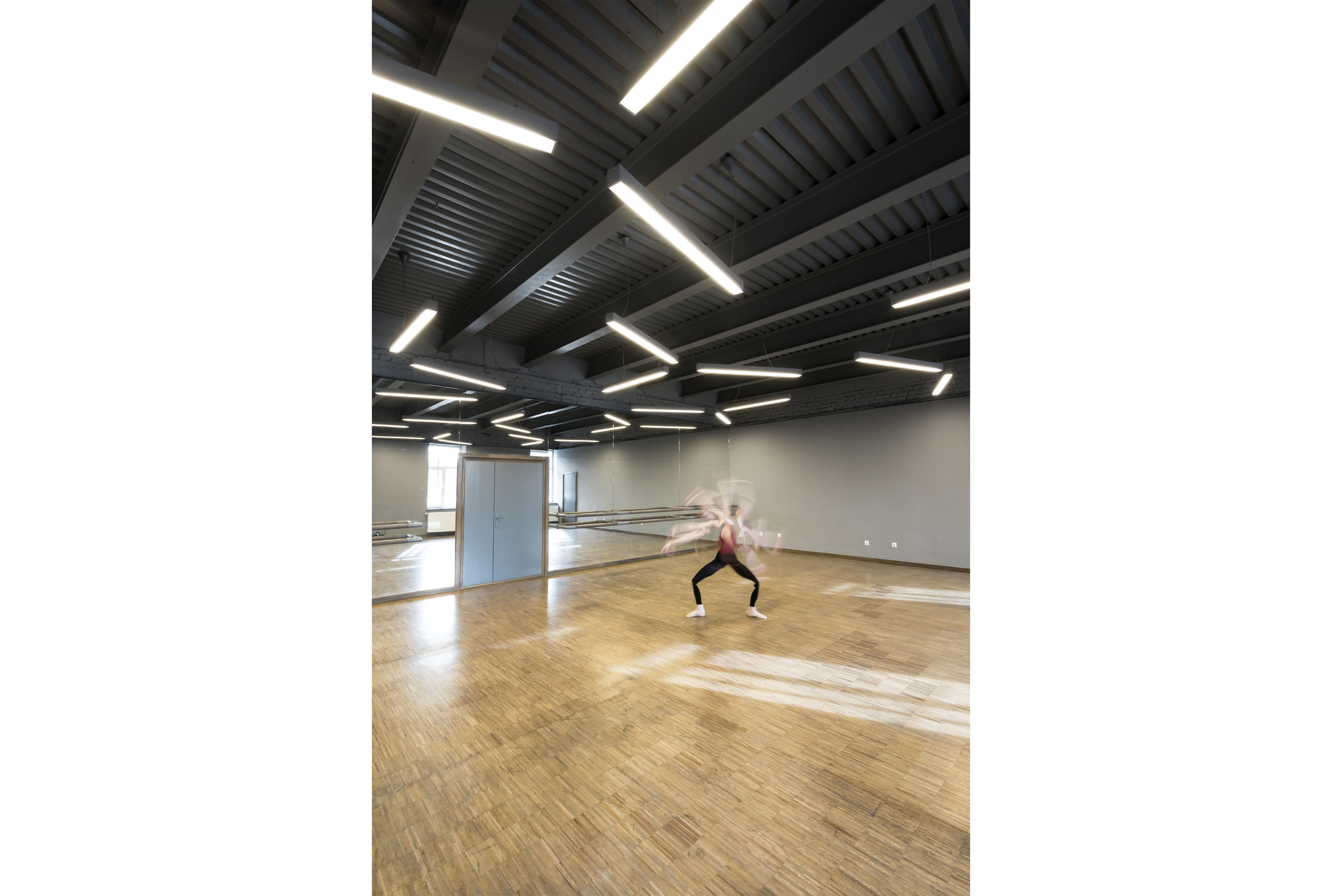 2.1.choreography studio contemporary dance_after_A.jpg