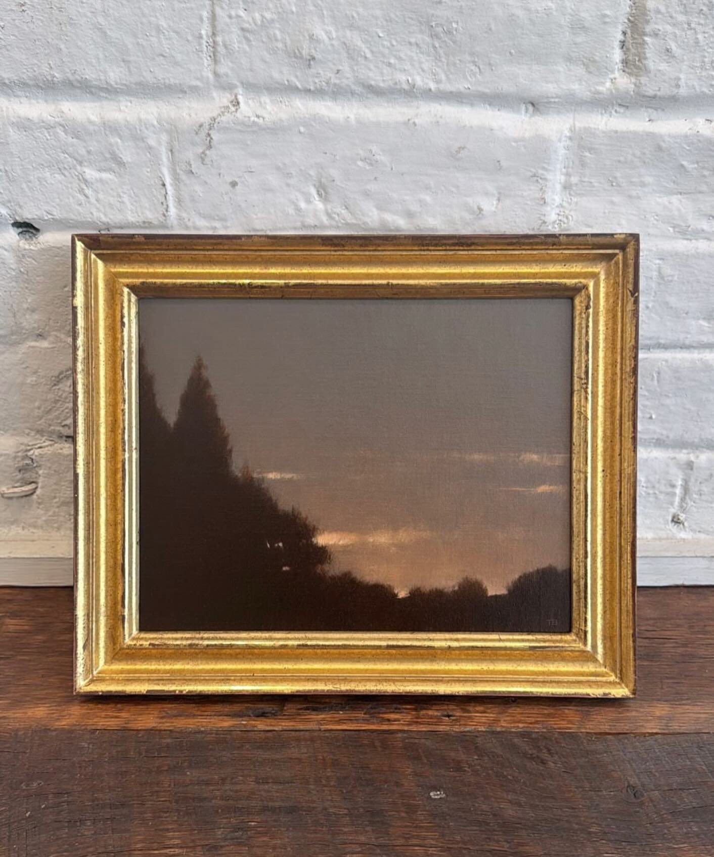 Tony&rsquo;s 10th solo show opens this Friday, April 4th. The paintings are in the gallery and that signifies the start of spring to me. Here&rsquo;s &lsquo;Distant Sunrise&rsquo;, 7 x 9 inches, Oil on Linen on Panel.

#sunrise #painting #tonybevilac