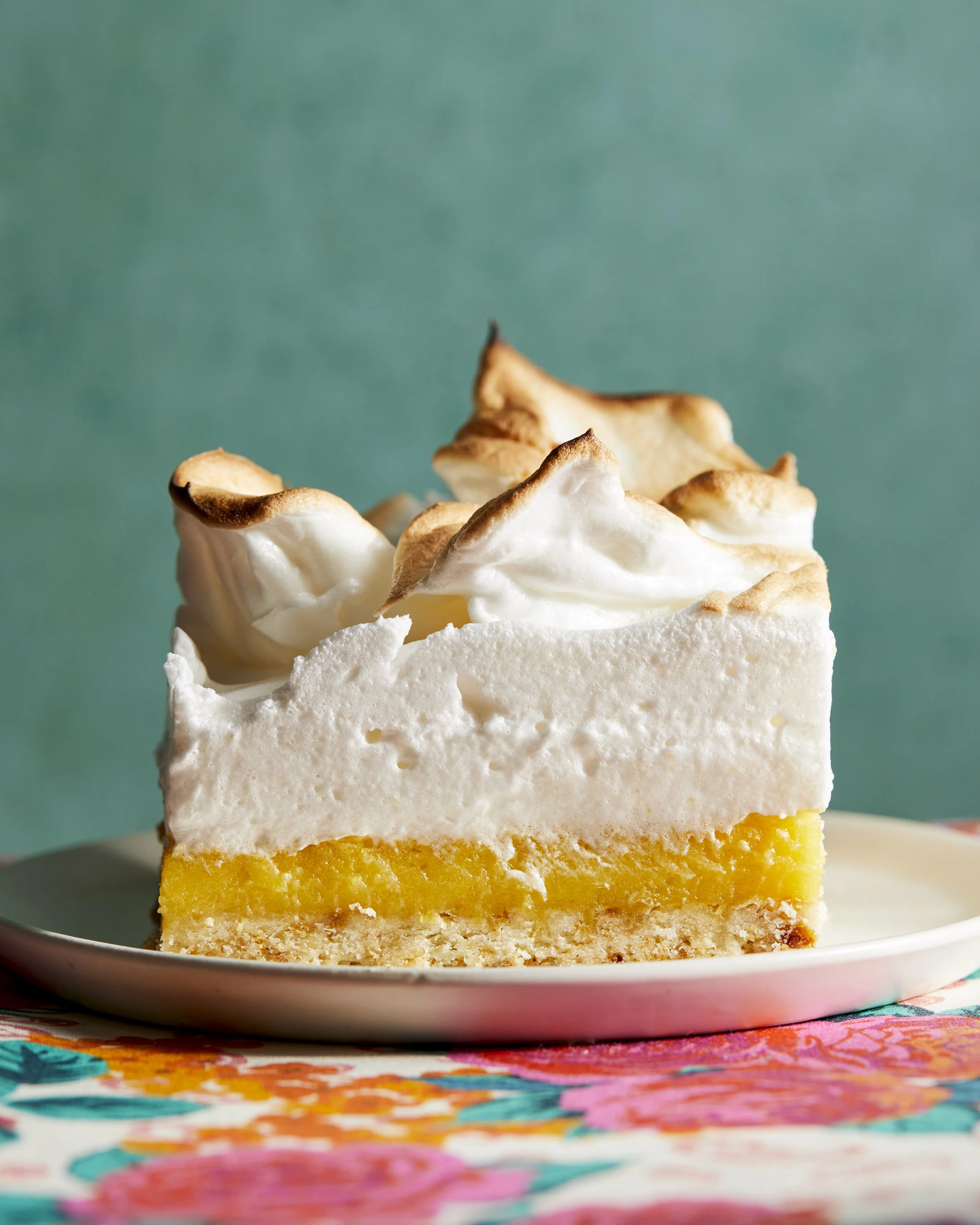 31_Yuzu Meringue Squares_108Cookies_Cookbook50175.jpg