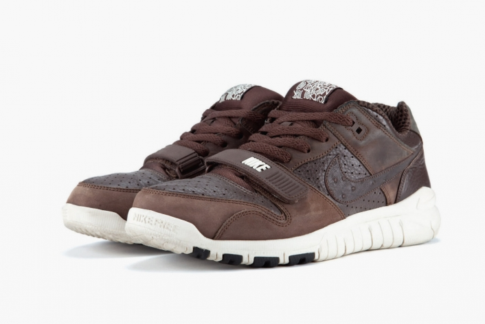 stussy trainer brown.png