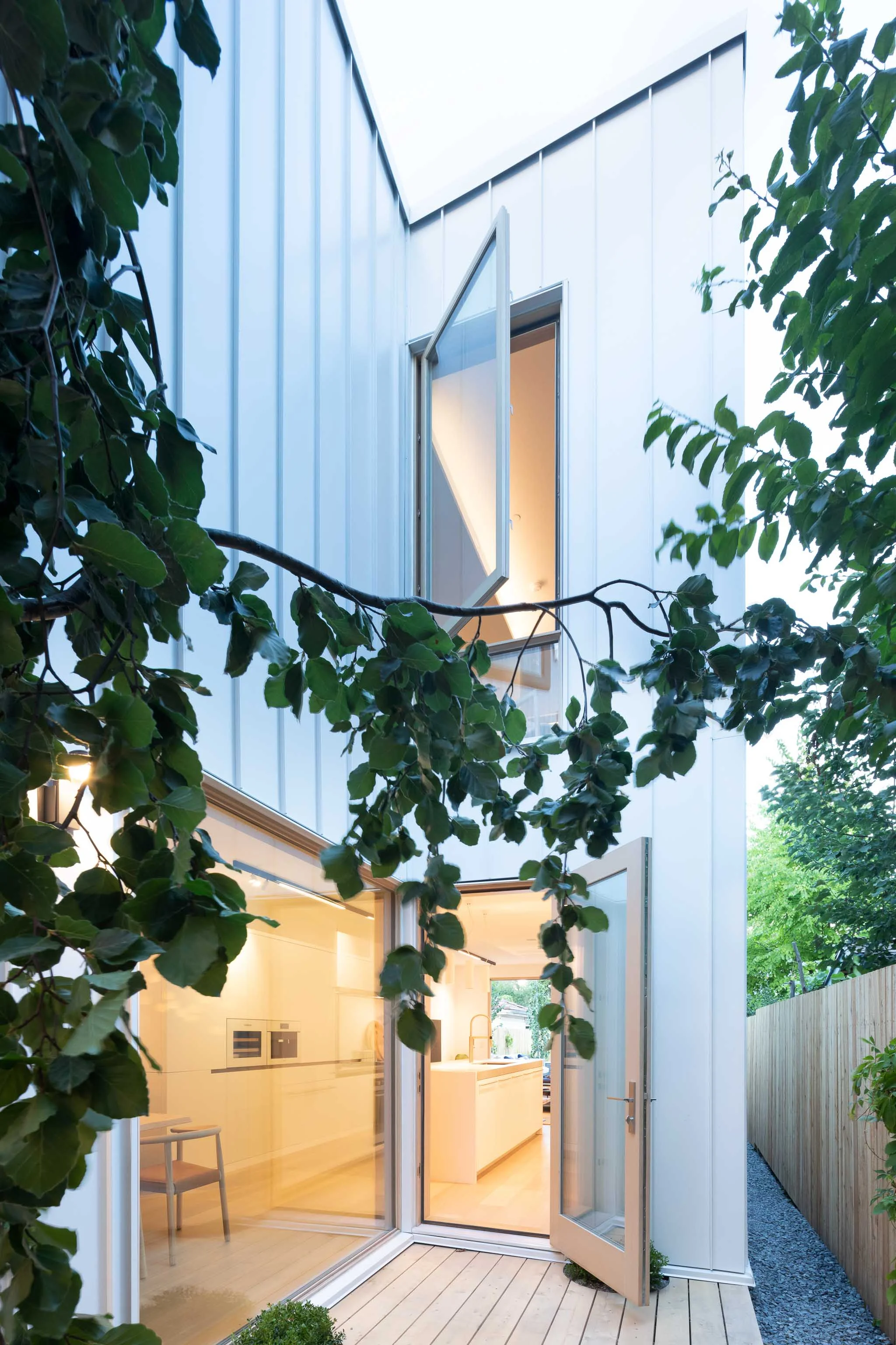 modern.architect.laneway.newwestminster.vanouver.house.passivehouse.westvancouver.northvancouver.vancouverisland.contemporary.randybens.-02.jpg