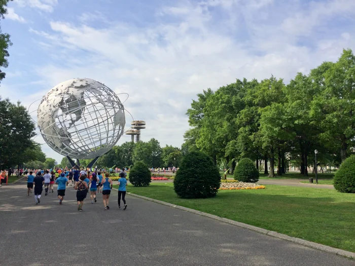 Queens10K_Globe.jpg