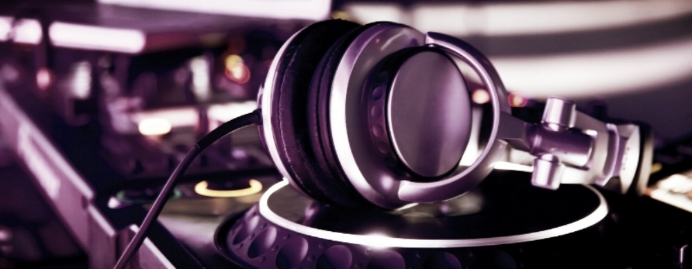 DJ services 2.jpg