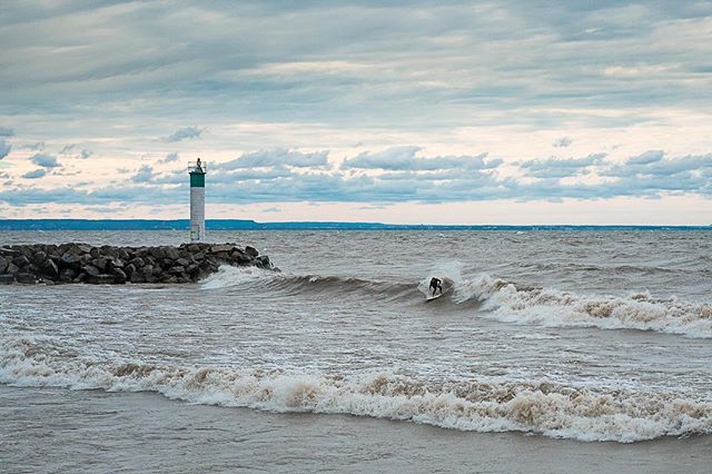 another from the weekend&rsquo;s swell. sweet start to the surf season #surfthegreats #greatlakesurfing #freshwatersurfing