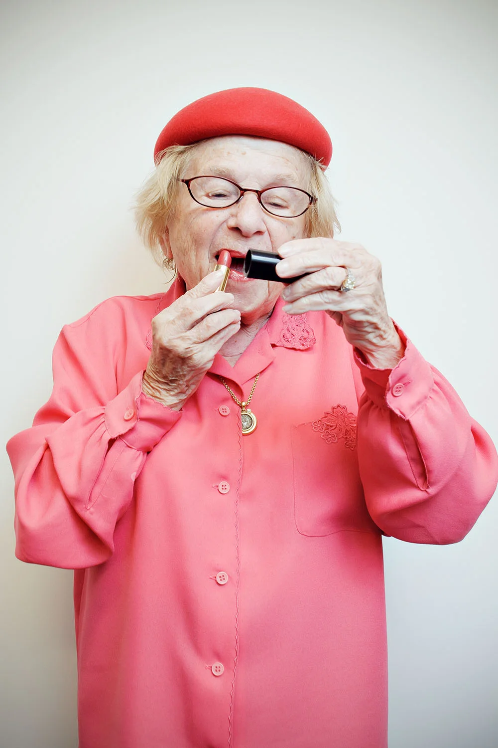 Dr_Ruth_001.jpg