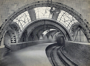 CITY HALL Subway Station