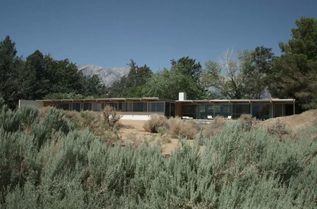 Interview-with-Mike-Dorsey-Director-of-The-Oyler-House-Richard-Neutras-Desert-Retreat-1.jpg