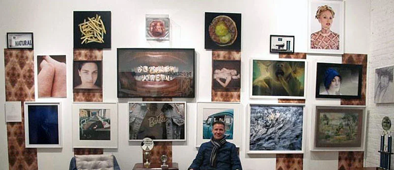 Installation with curator