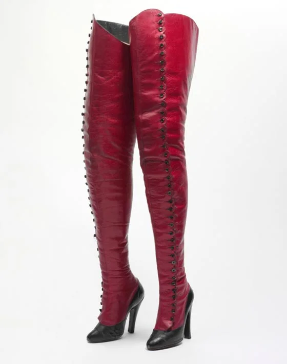 1900-1920: French boots, leather and cellulose.