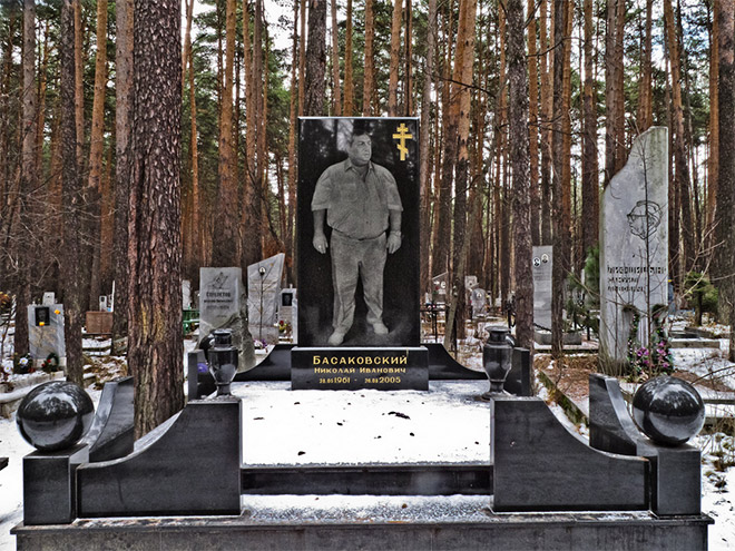 russian-mafia-gravestone12.jpg