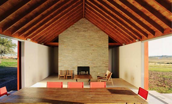 nicolas-pinto-da-mota-pool-house-la-lunera-uruguay-designboom-03.jpg