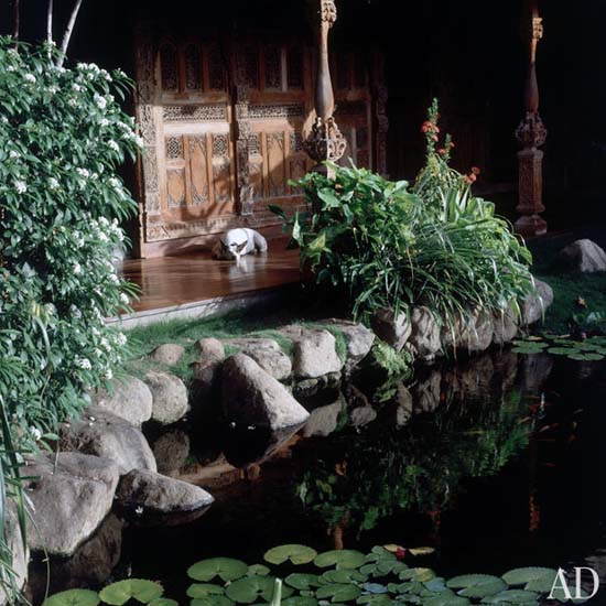 dam-images-celebrity-homes-1992-david-bowie-david-bowie-08.jpg