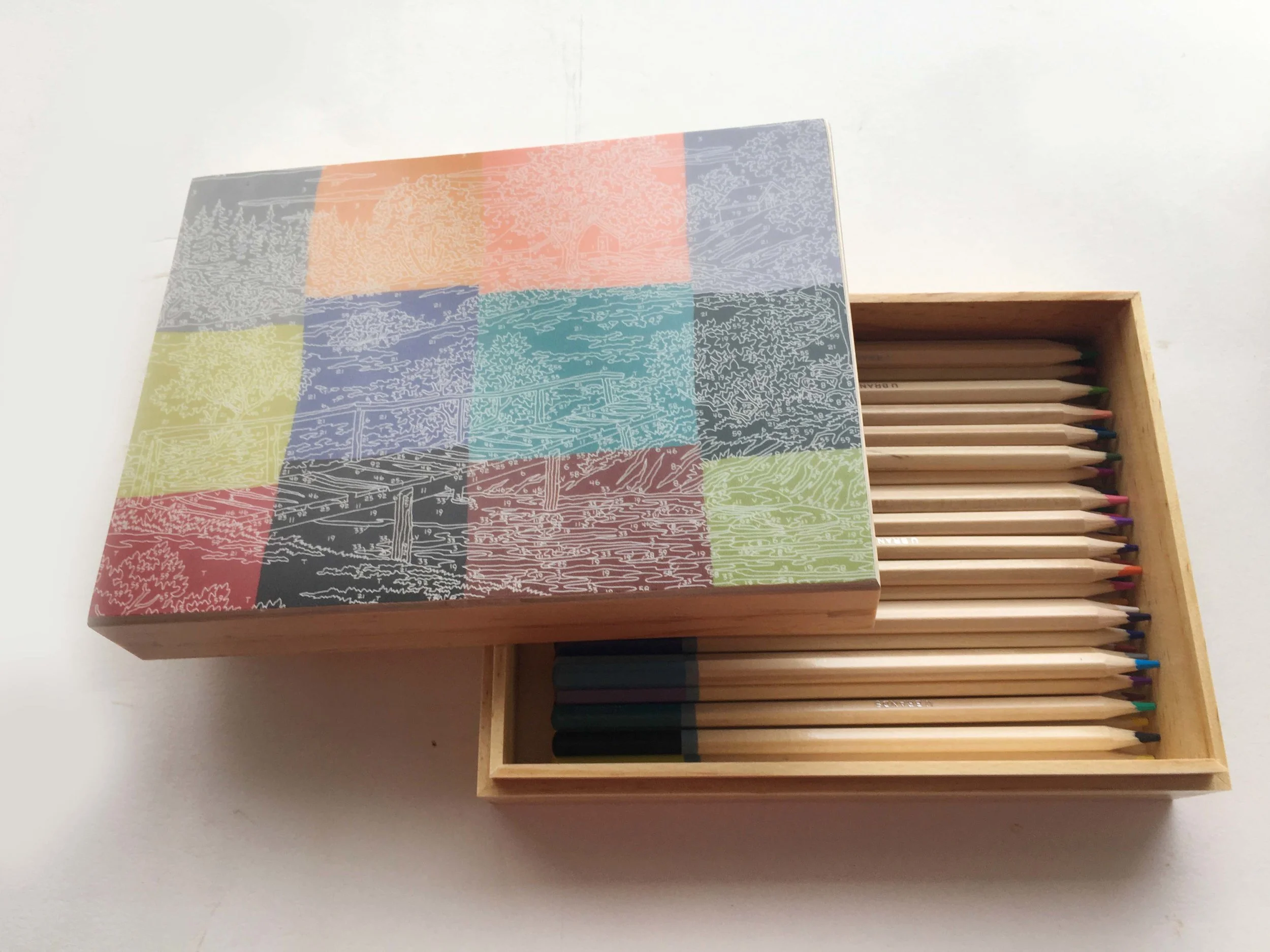 ABSTRACT BRIDGE wooden box with 48 colored pencils