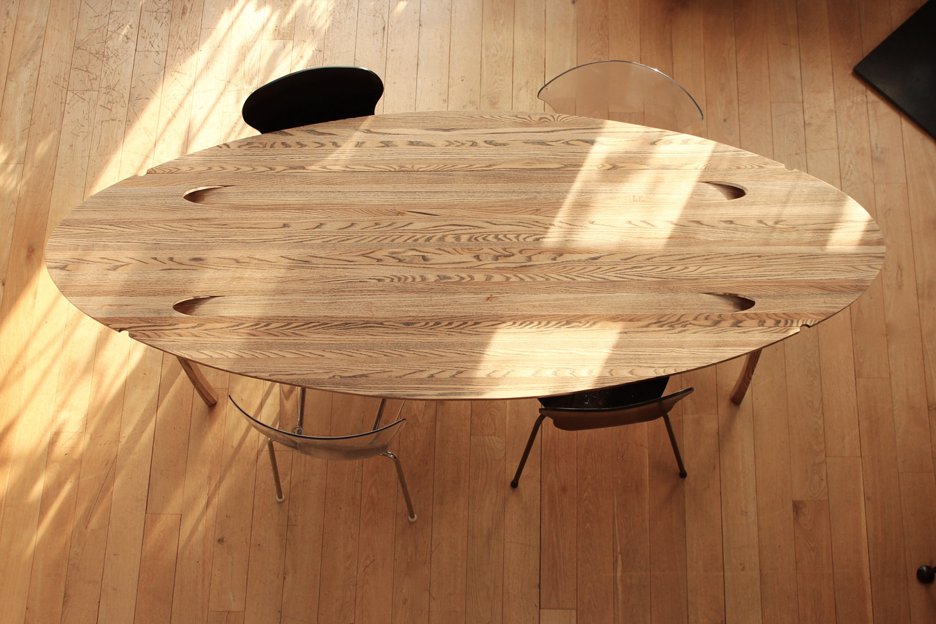 33_Oval-drop-leaf-table-in-solid-ash_3.jpg
