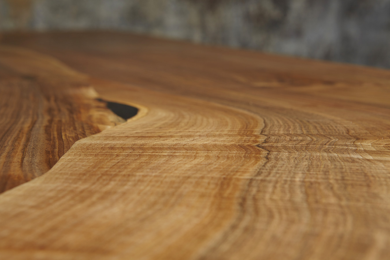31_Dining-table-in-English-walnut_5.jpg