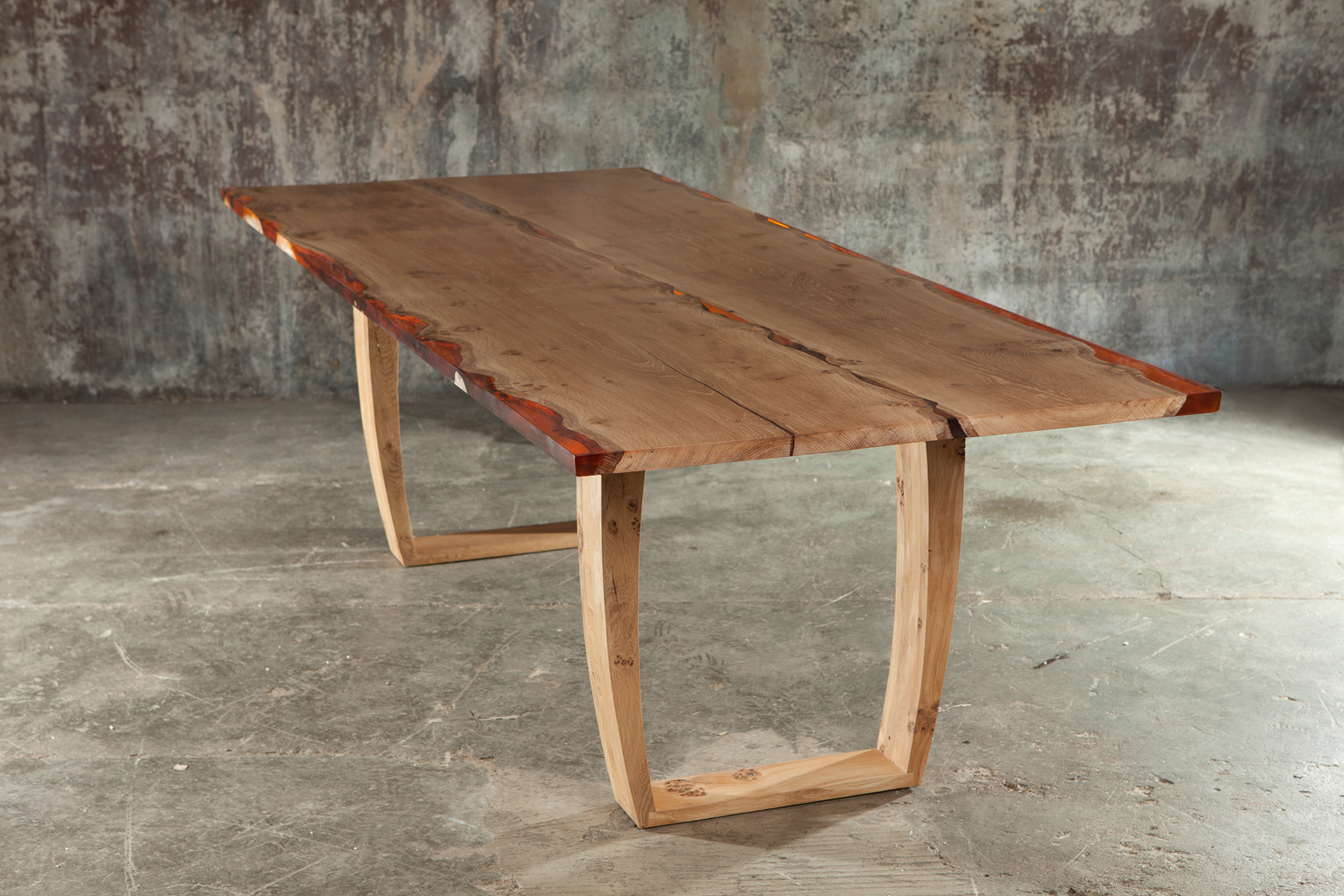 34_Amber-resin-edged-English-oak-dining-table_1.jpg