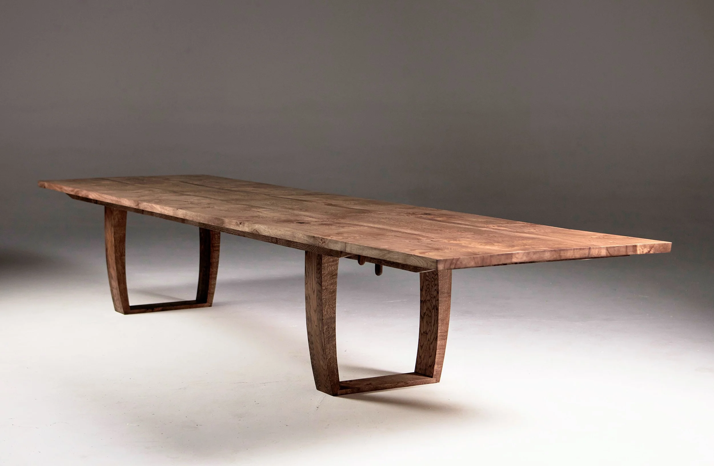 Extendable-Oak-Table_1cover.jpg