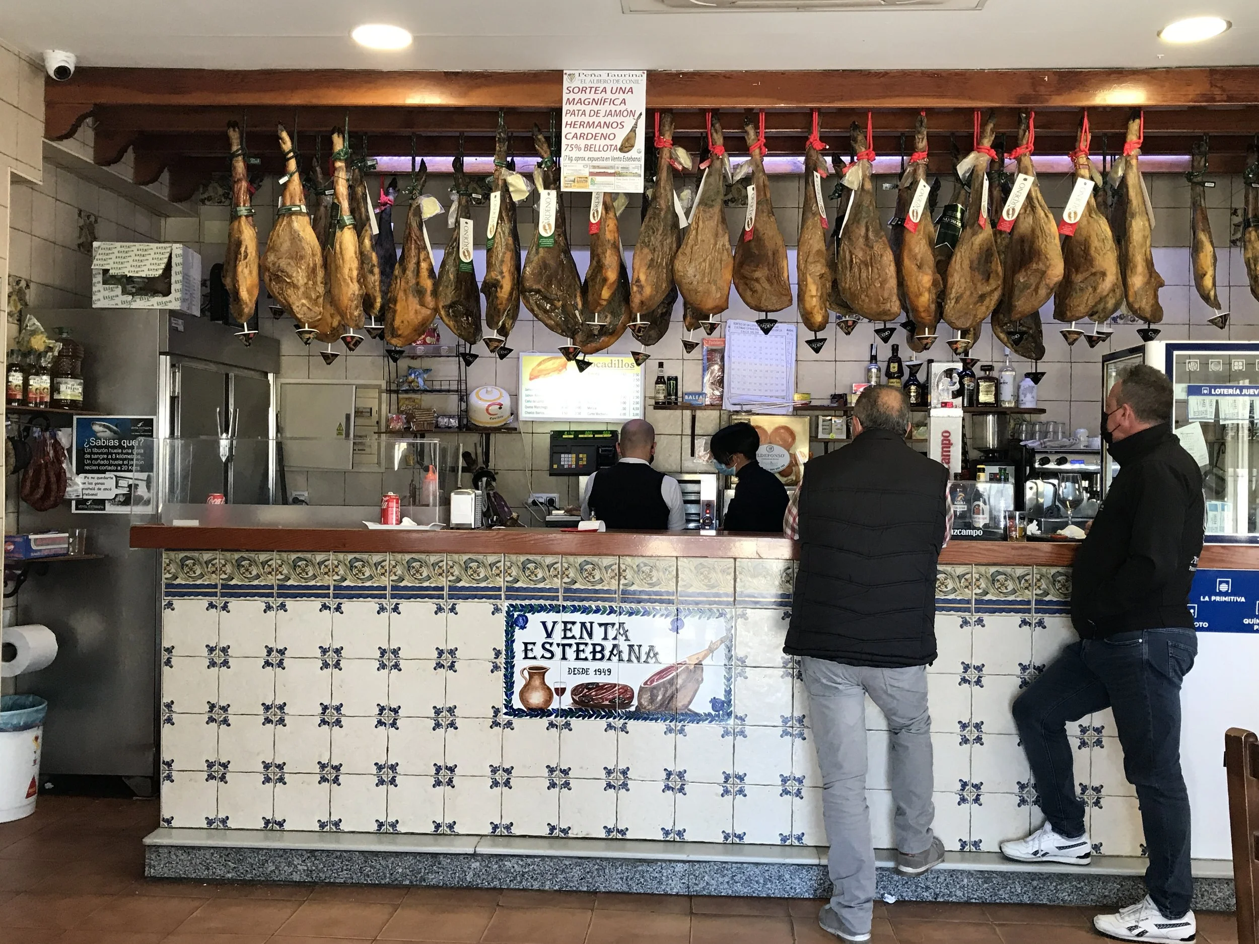 Tipping in Spain and Portugal: A Guide to What’s Expected